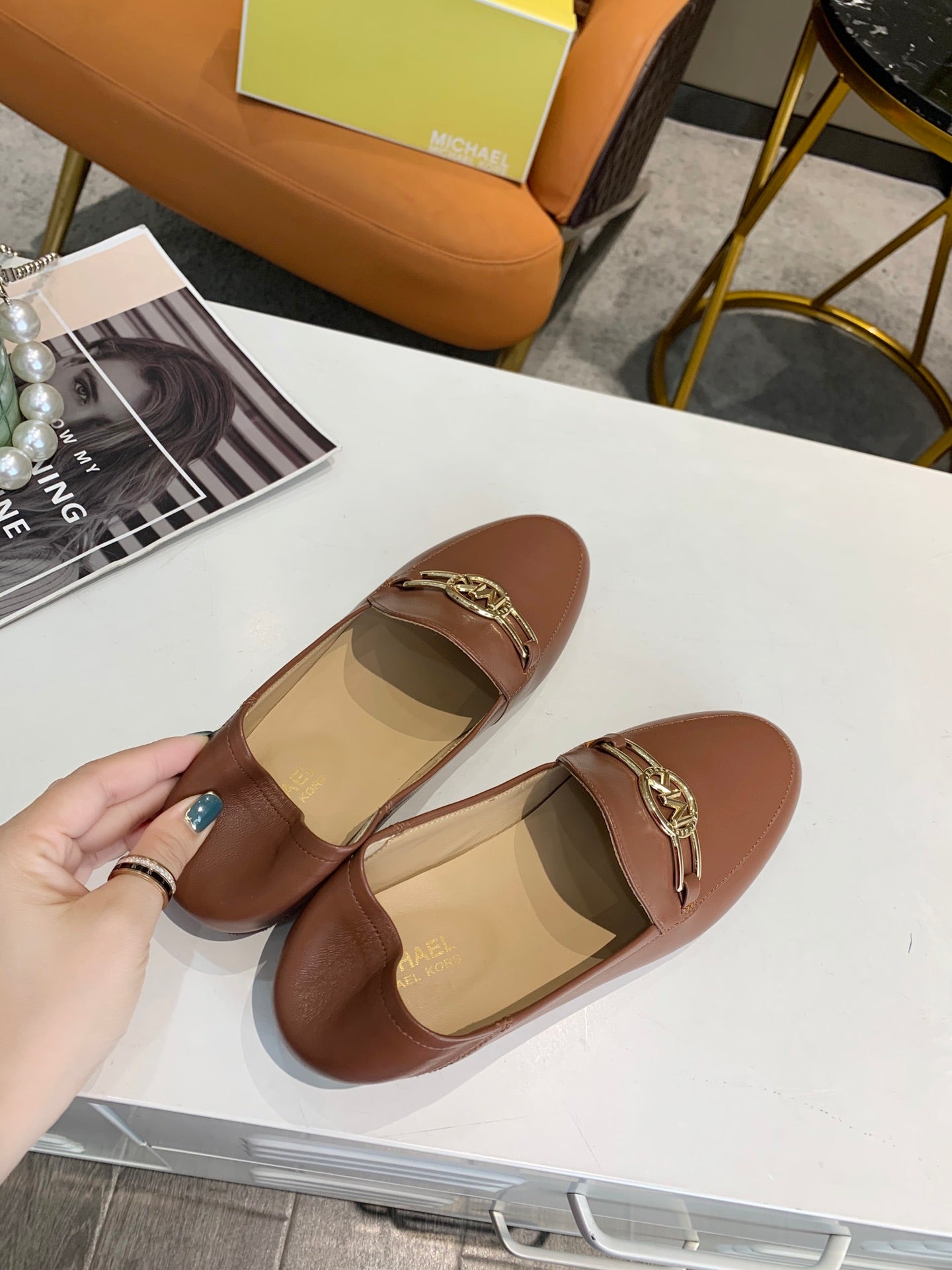 Z2Q105A185 Popular high-quality leather shoes
