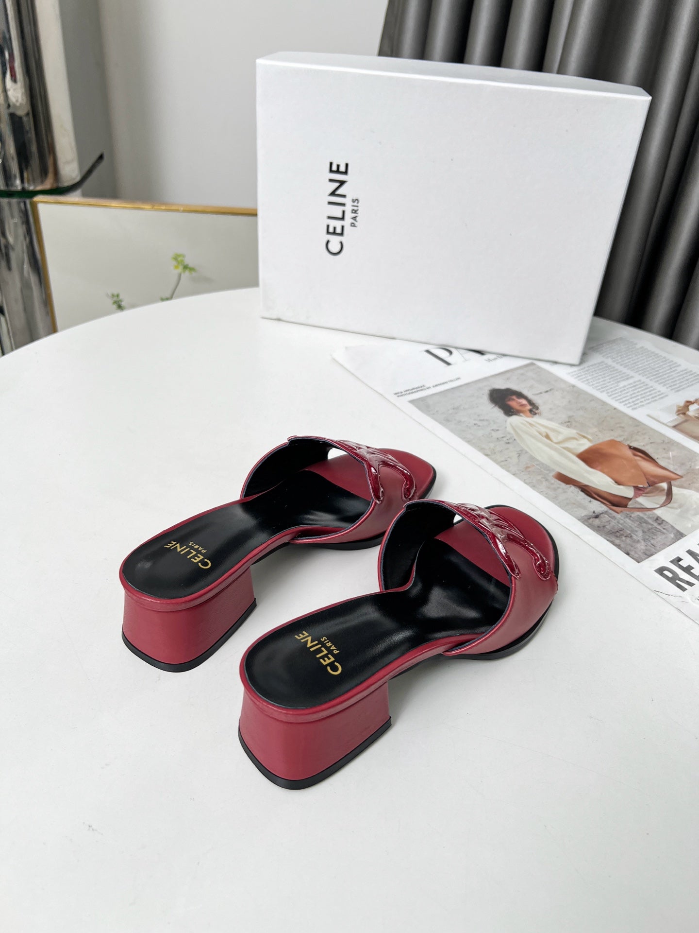Z2Q55CL51  Popular leather shoes