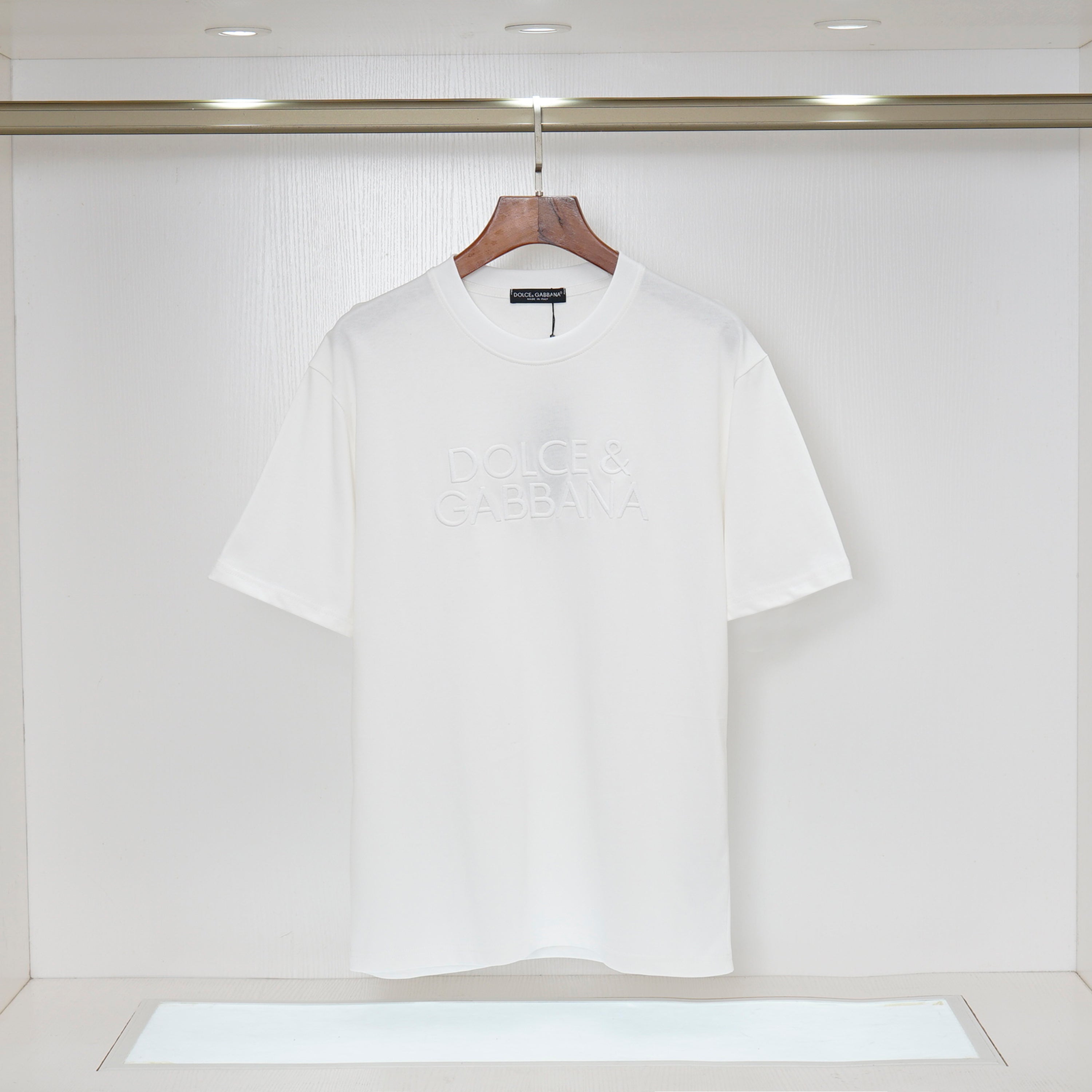 U1R86A10 Popular T-shirts