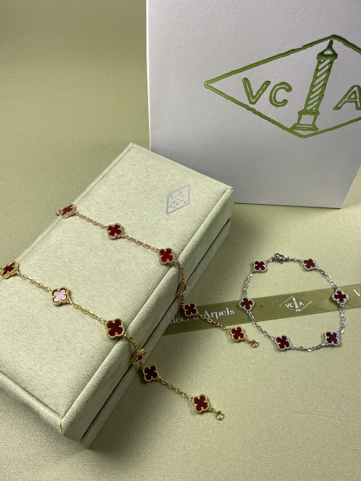 X5X94VA183K  Popular bracelets 6 flowers mini size 0.9cm flower