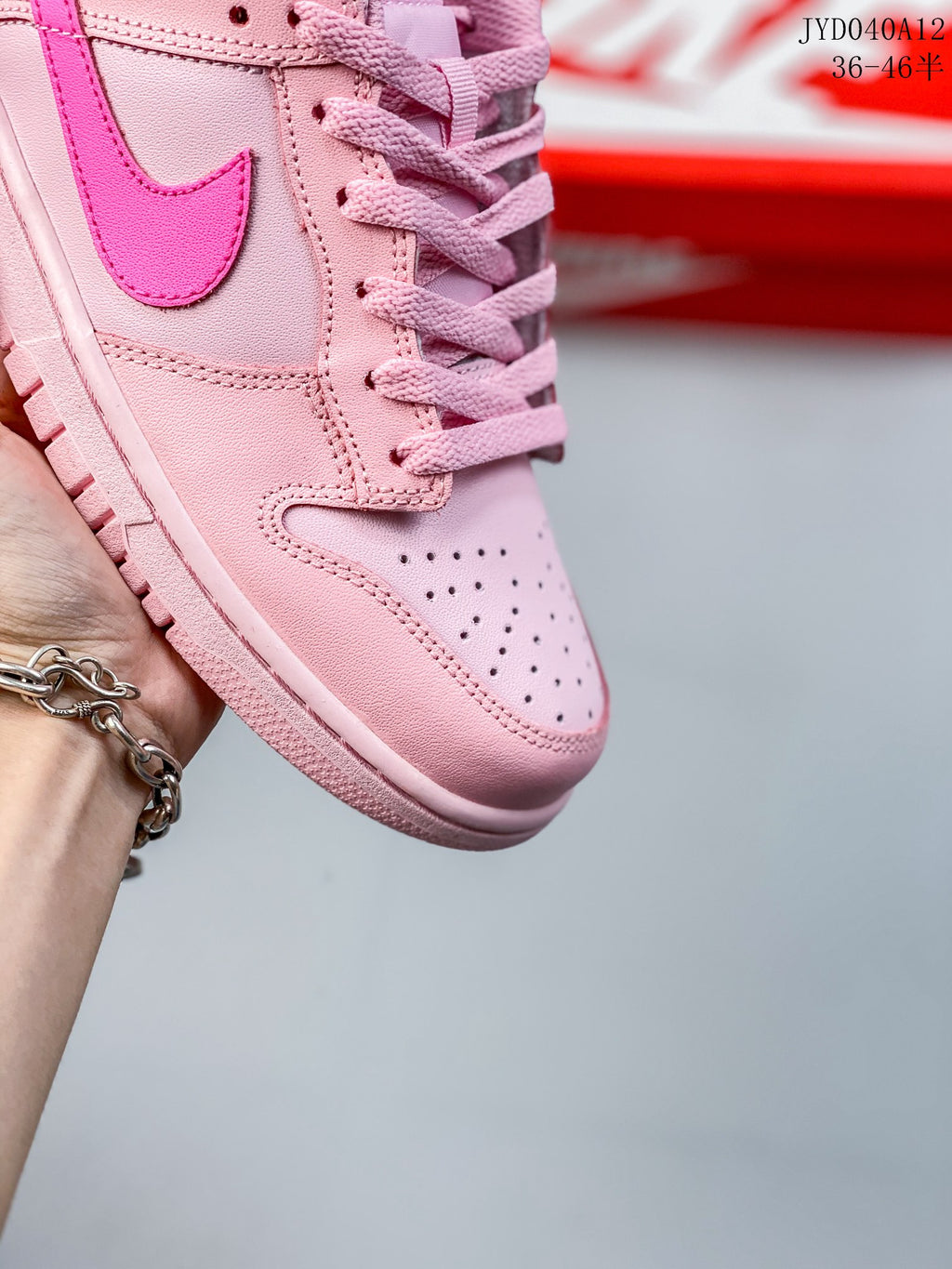 Z4XN188 Popular Sneakers