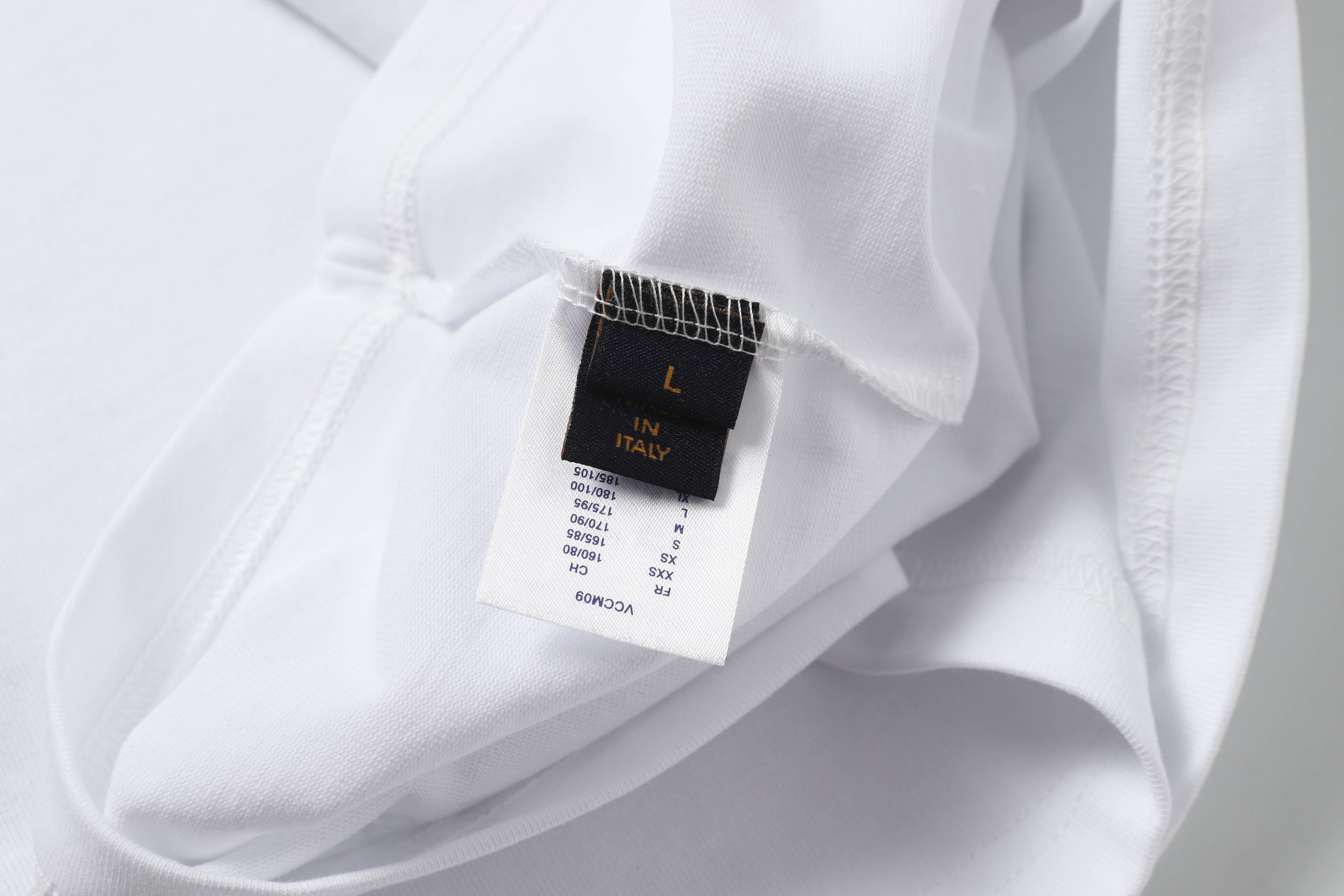 U1R45E151 Popular T-shirt