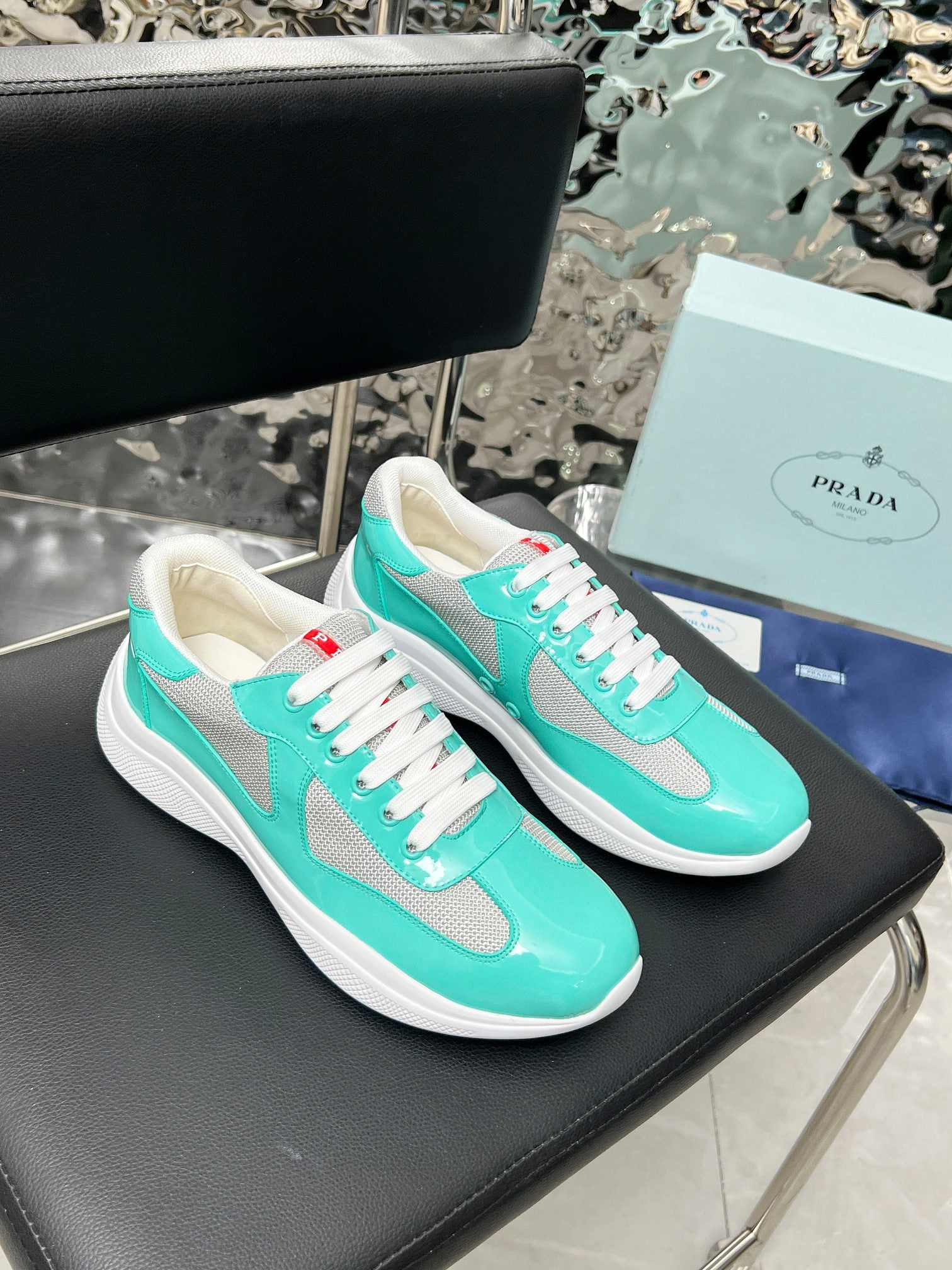 Z2P76P03 Popular high-quality leather Shoes