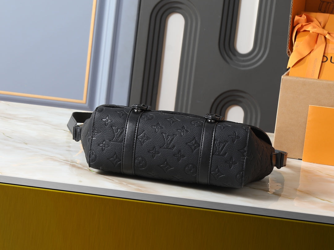 B1R76E56 Popular leather bag