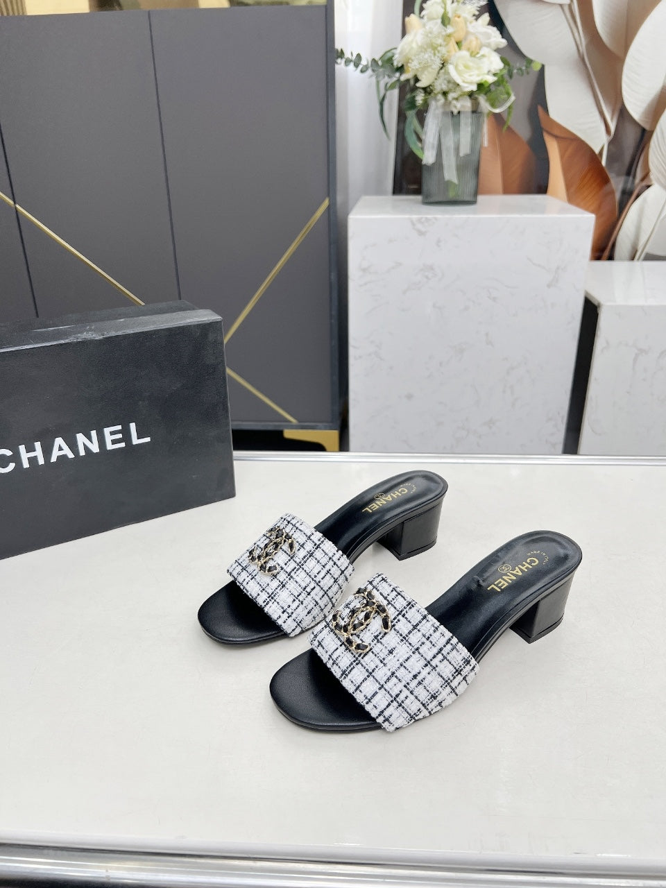 Z2Q55B30 Popular high-quality  Shoes