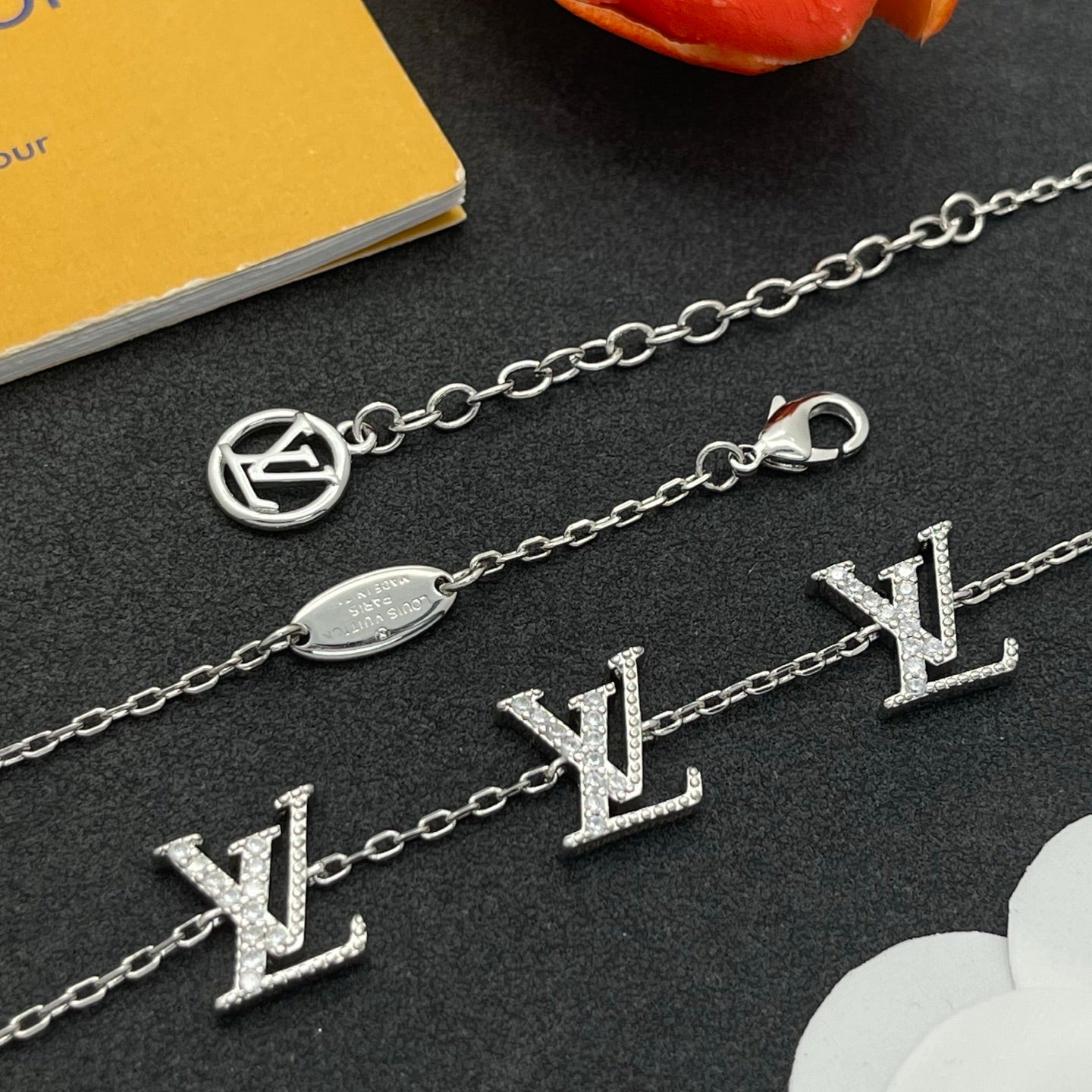 X1N36E69X Popular  Necklaces