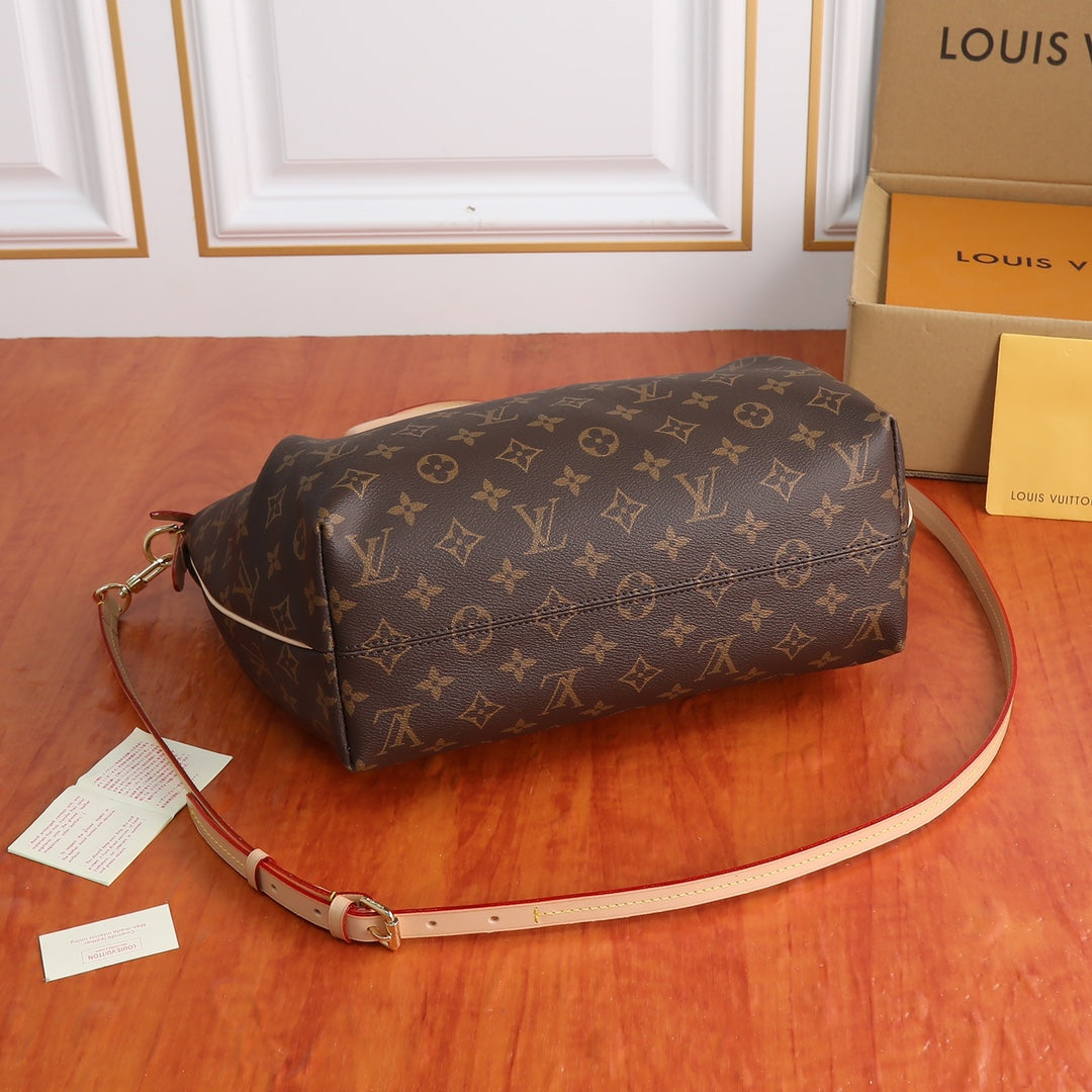 B12X44E351 Popular leather bag 