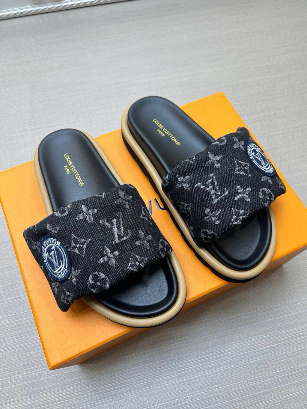 Z5QE7  Popular Slippers
