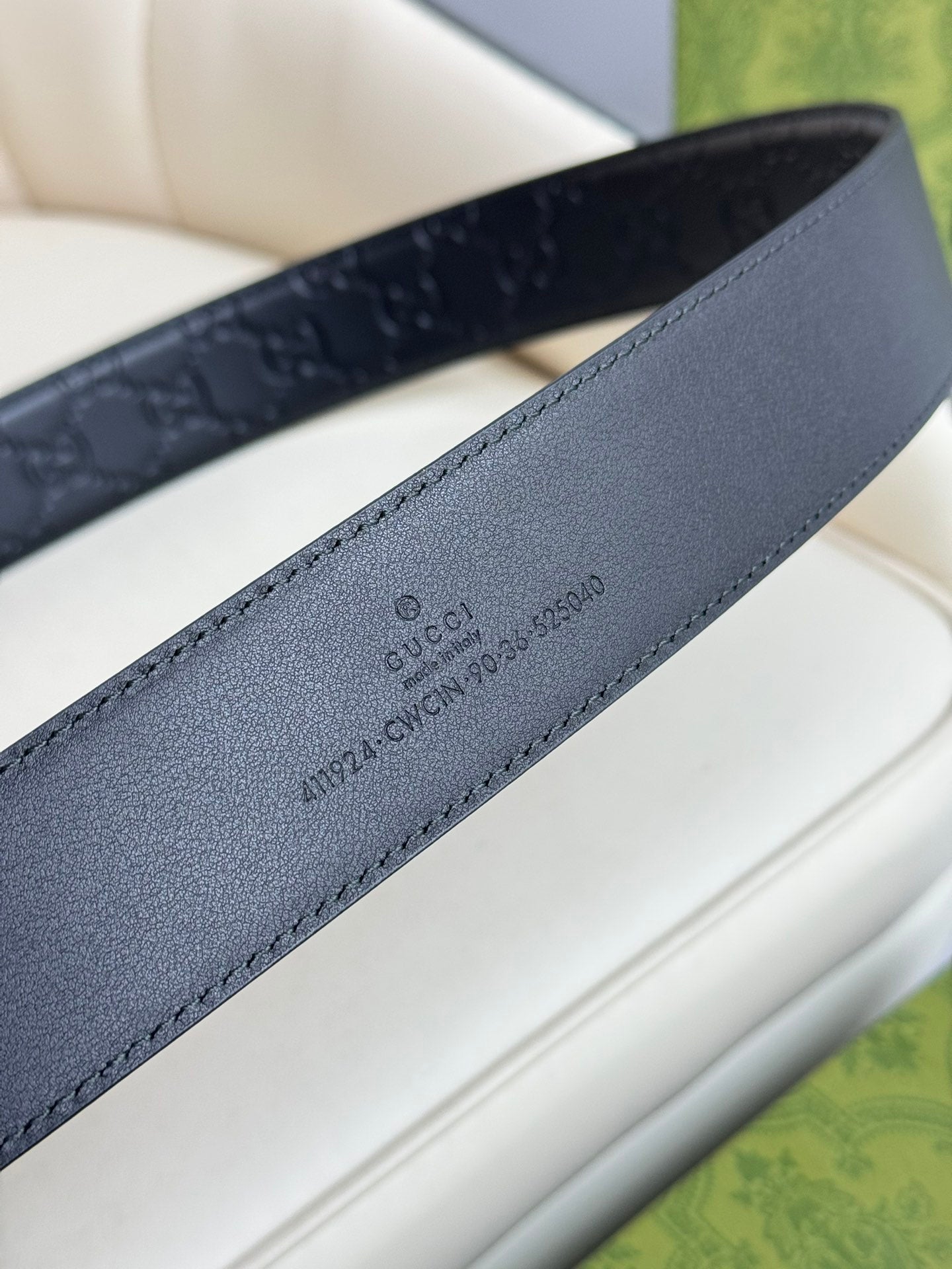 P1R55B240 Popular  High quality belt With full package