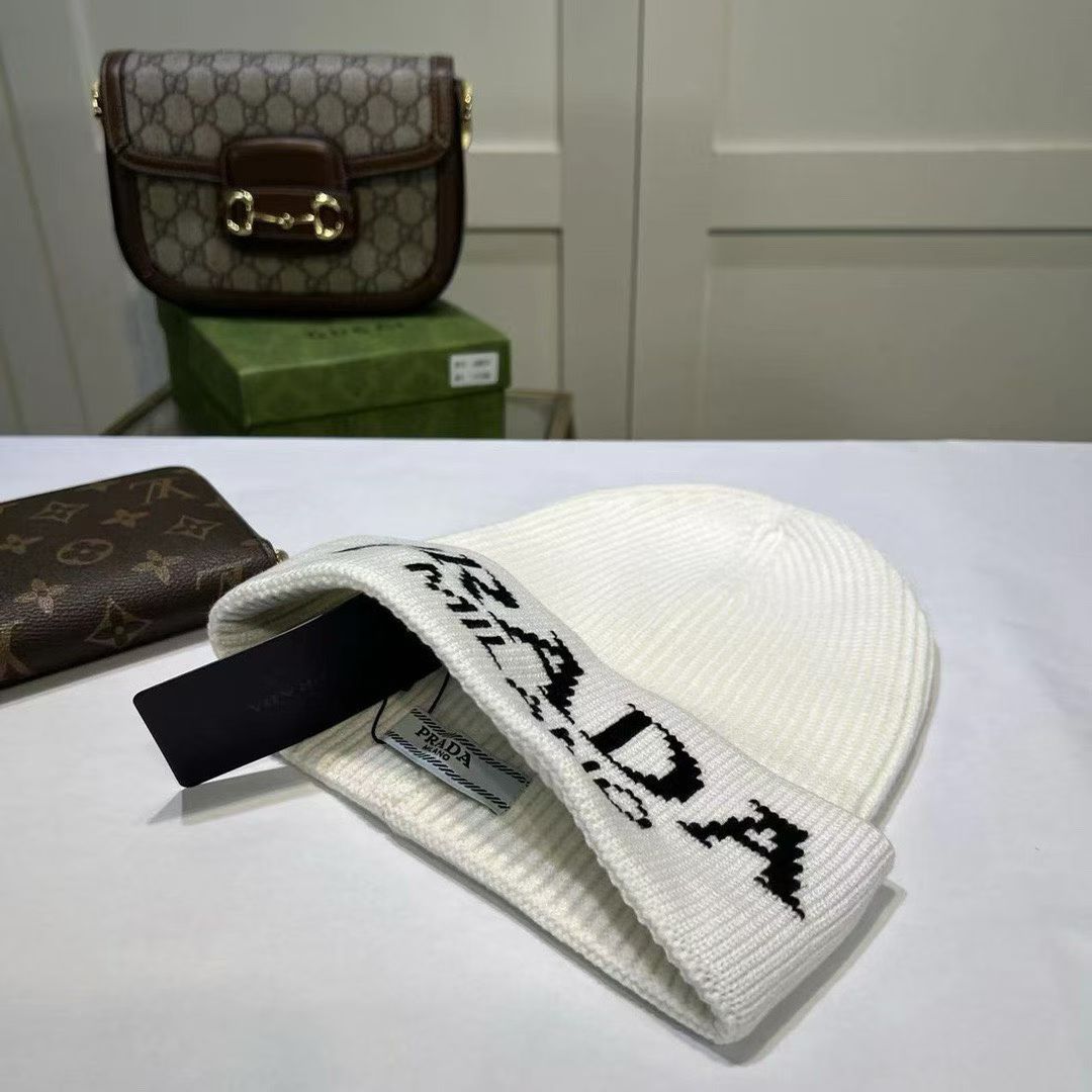 M1R86P82 Popular hats