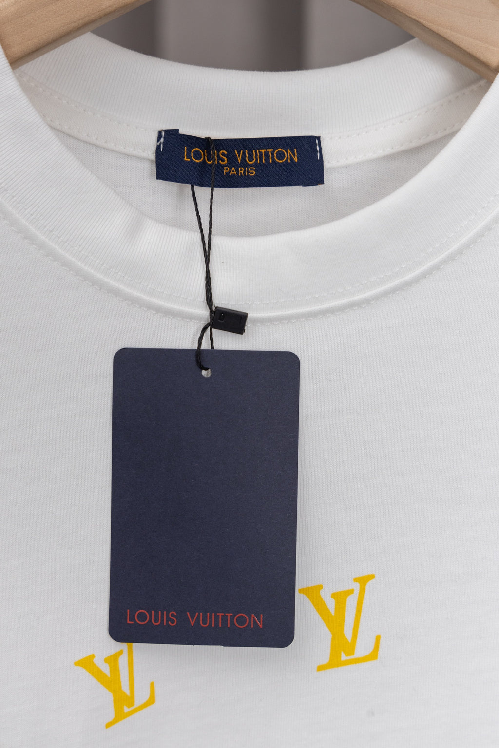 U1W25E1  Popular T-shirts