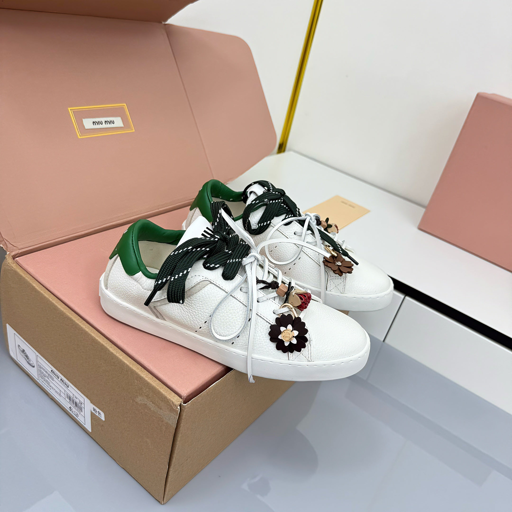 Z2Q105A412 Popular high-quality Shoes