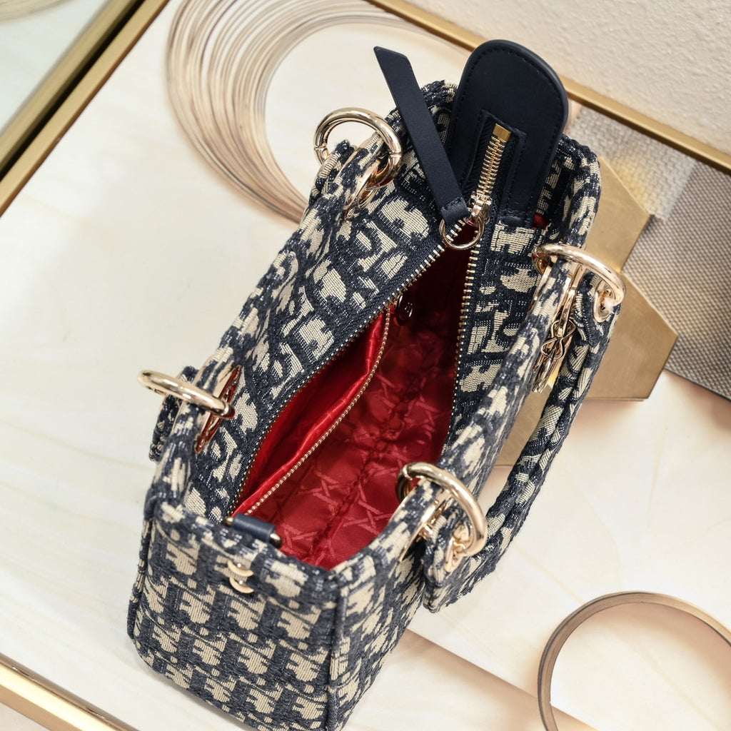 B1X54D439 Popular   embroidery bag