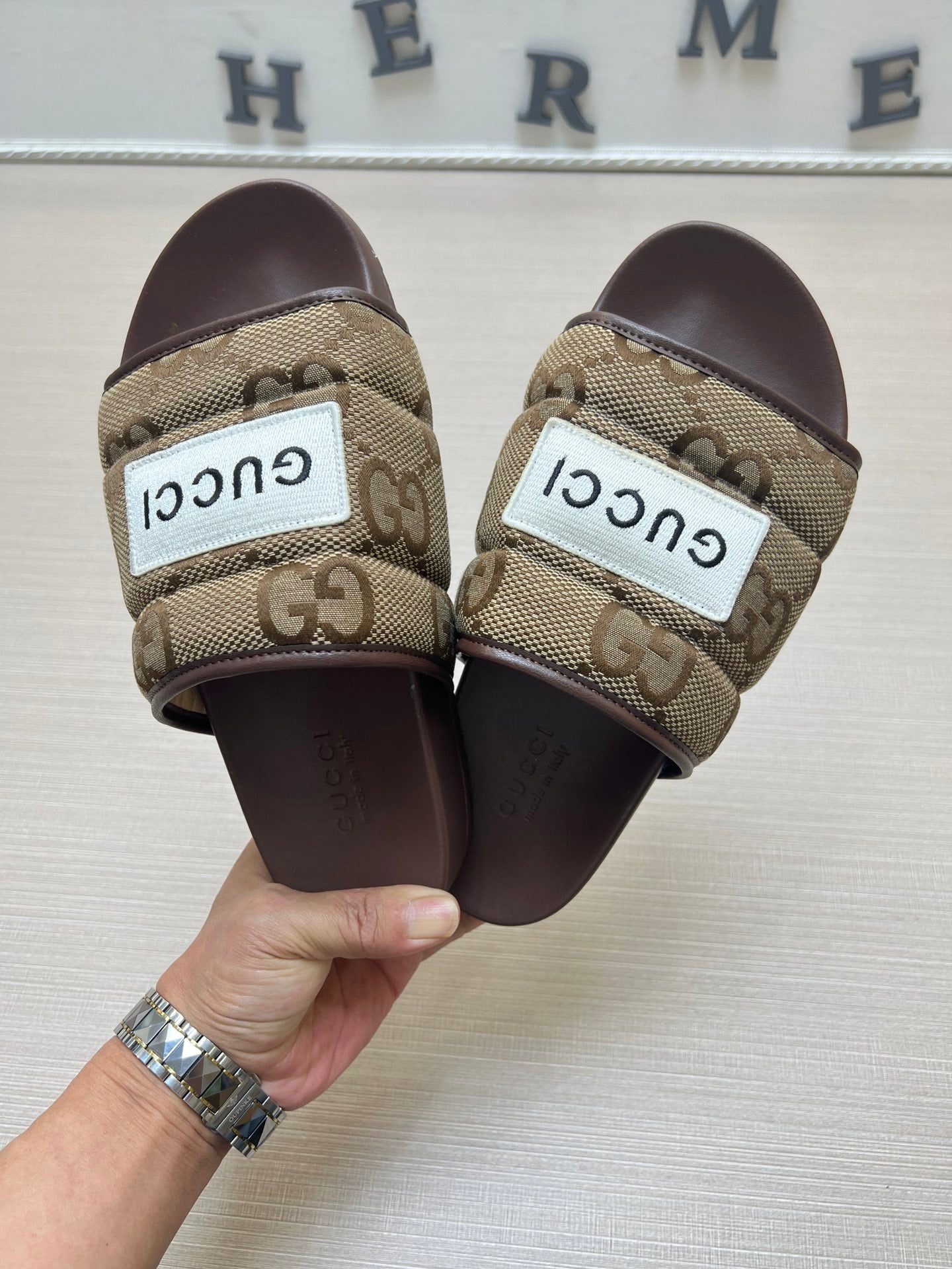 Z5ZB49 Popular slippers
