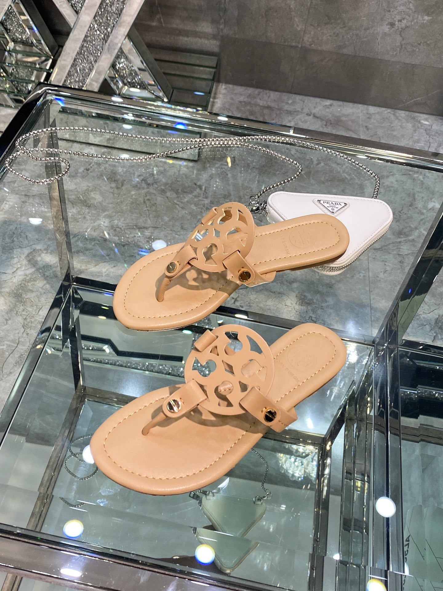 Z2Z85A3  Popular leather Shoes