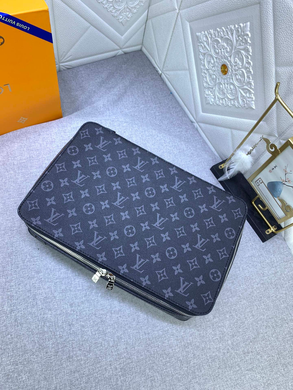 B1X34E272 Popular  leather bag 