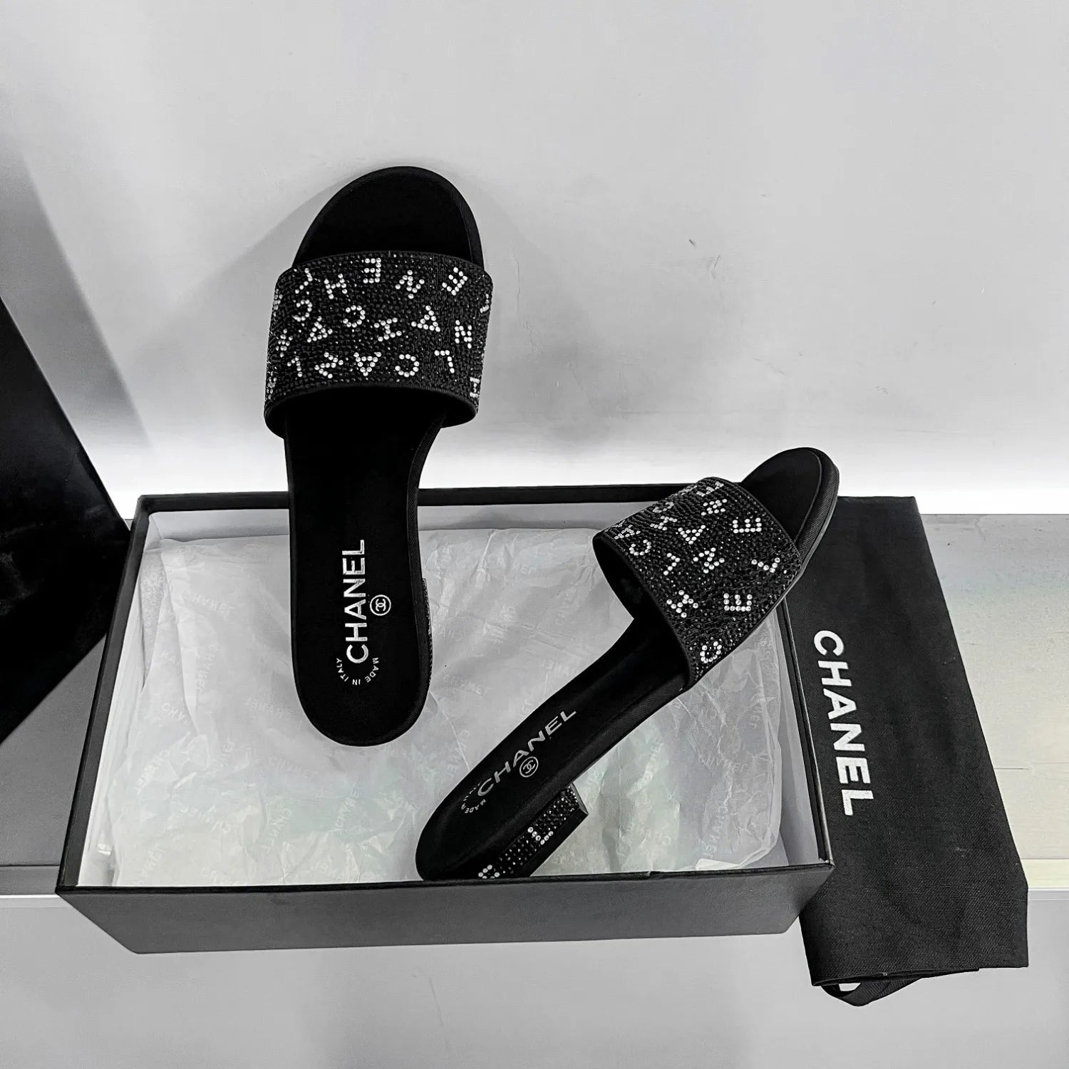 Z14C57 Popular sandals
