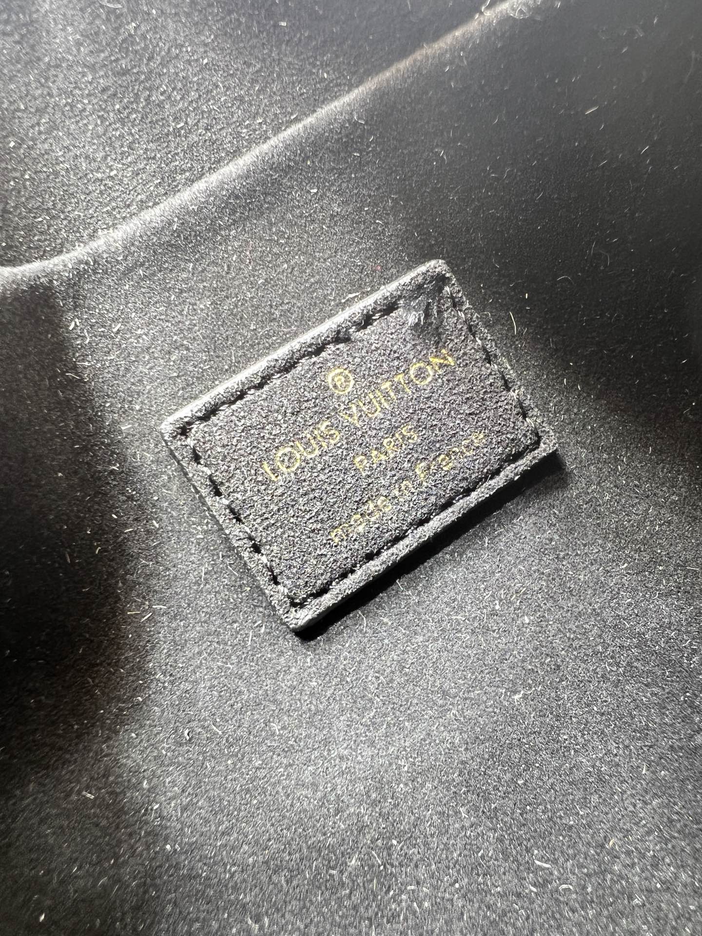 B1R115E157 Popular bag