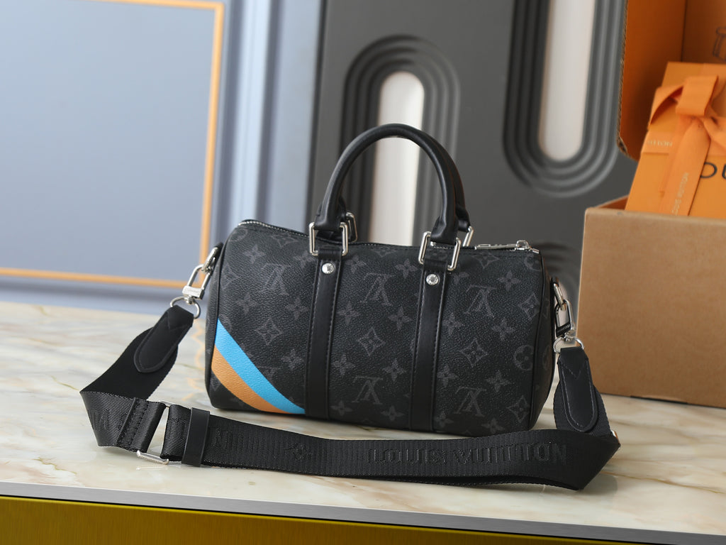 B1R76E51 Popular leather bag
