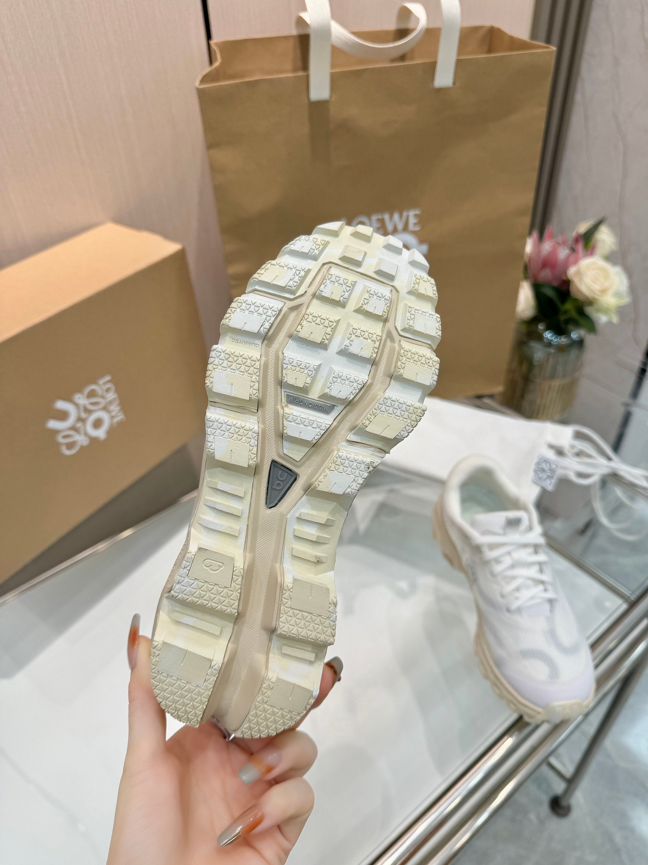 Z1Q95C19  Popular  shoes