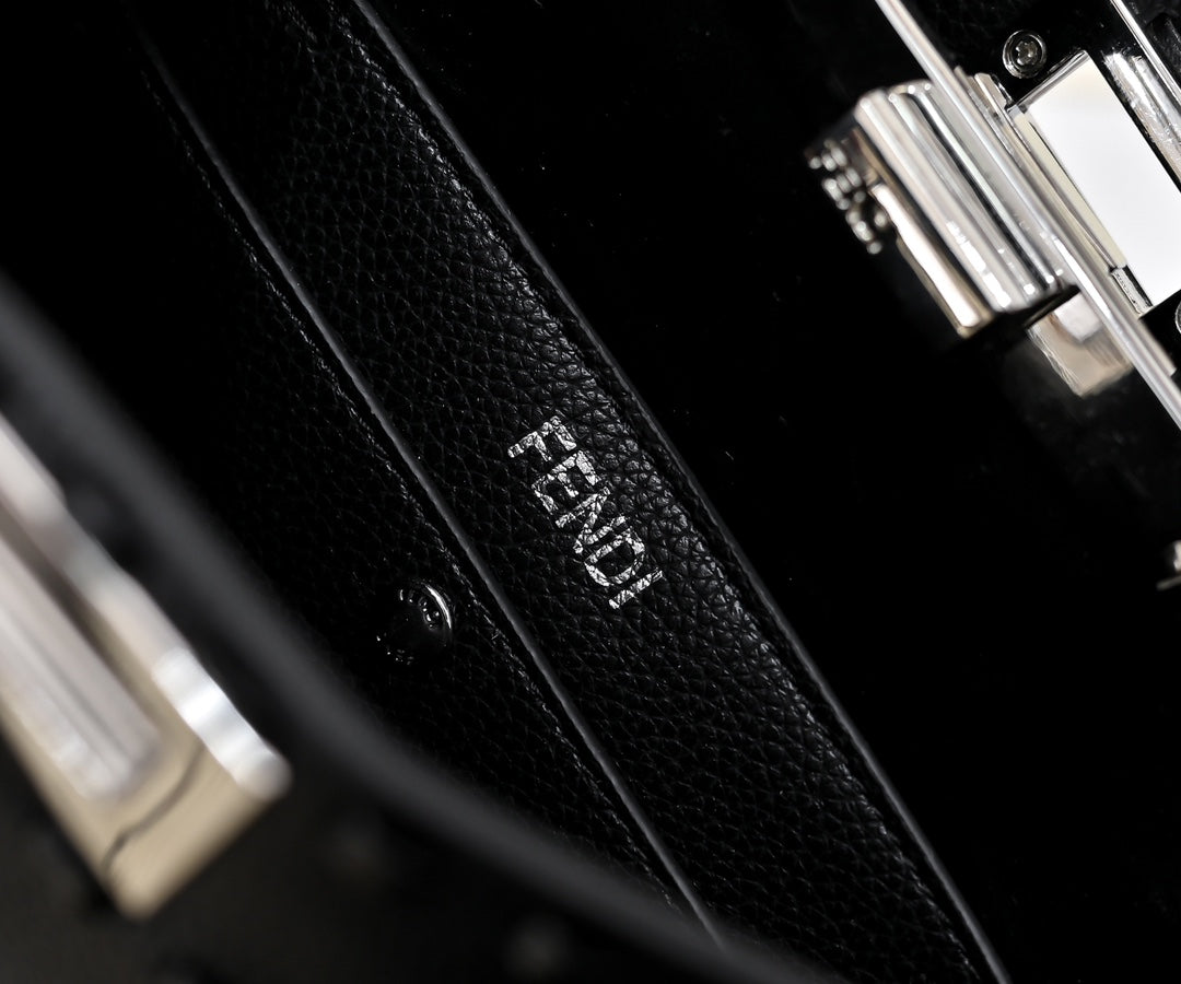 B1R115F136 Popular leather bag