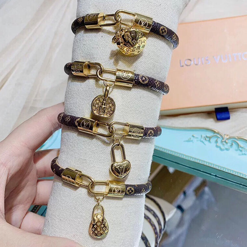 X1B22E724K  Popular Bracelets