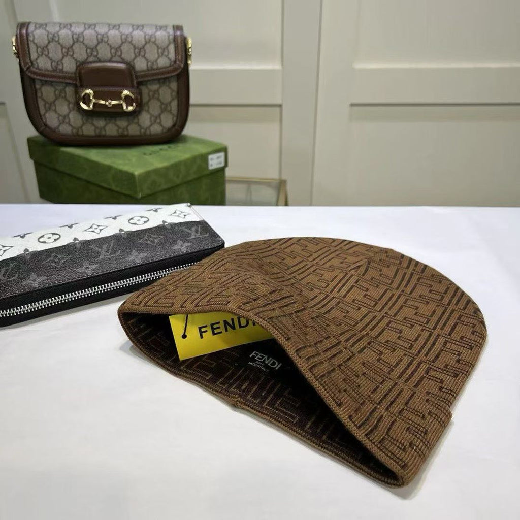 M1R86F39 Popular hats