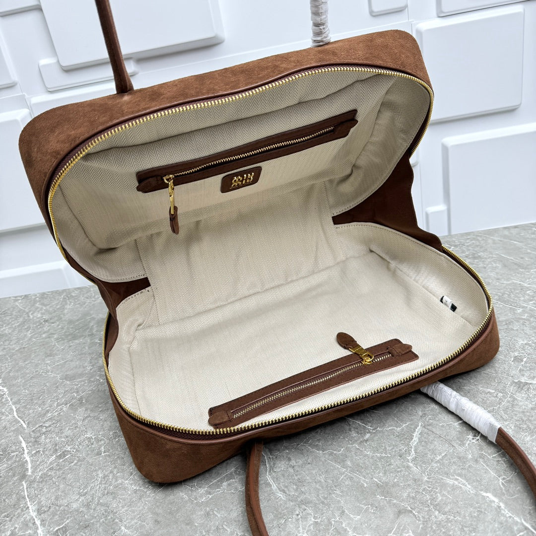 B1P36A28 Popular chamois leather bag