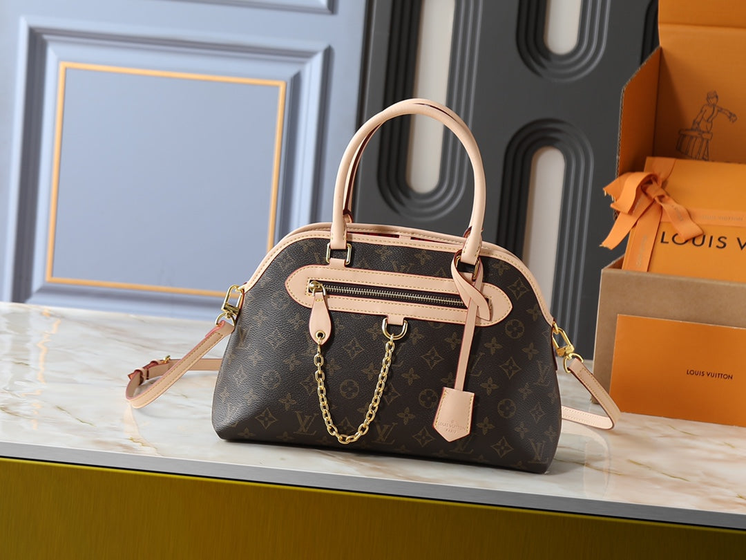 B1P46E107 Popular leather bag