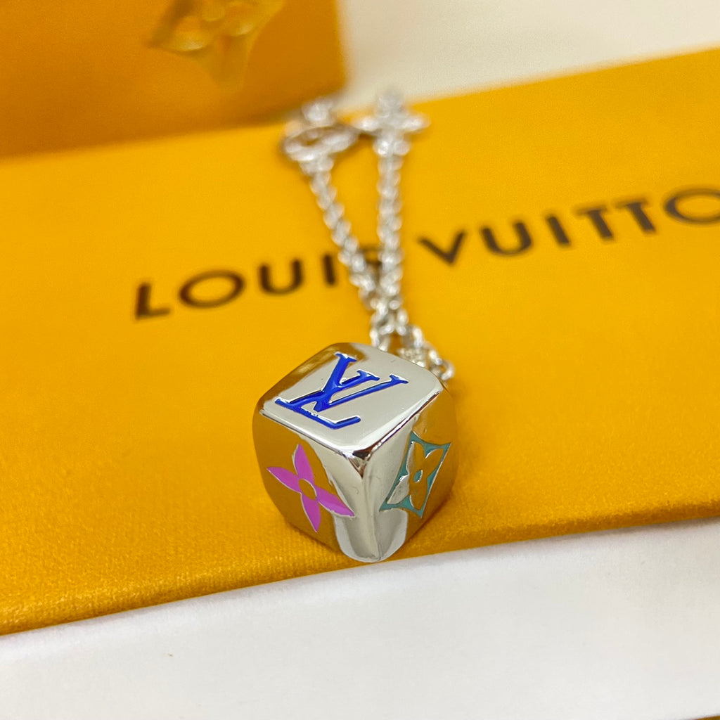 X1Q85E214X Popular Necklace