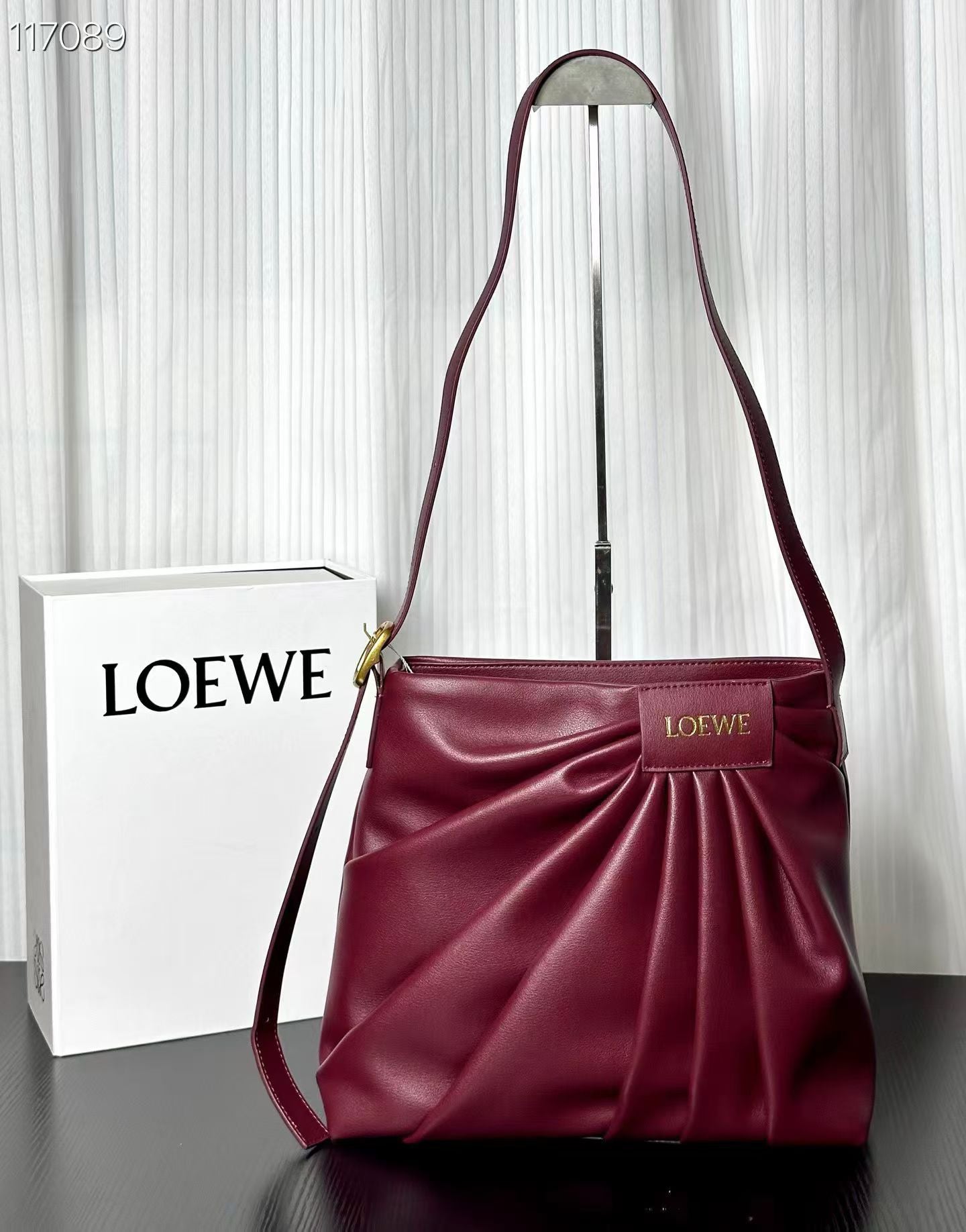 B1R46A8 Popular leather bag
