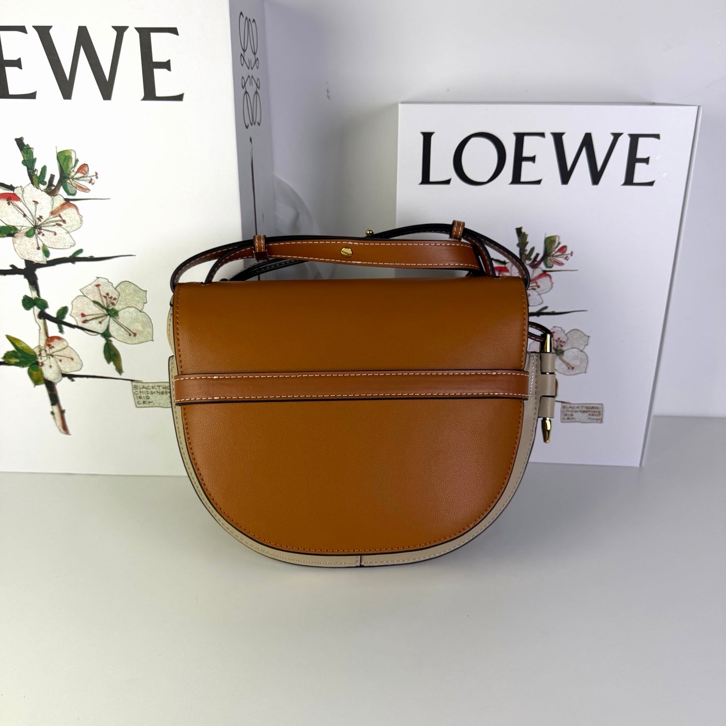 B1R76A27 Popular  leather bag