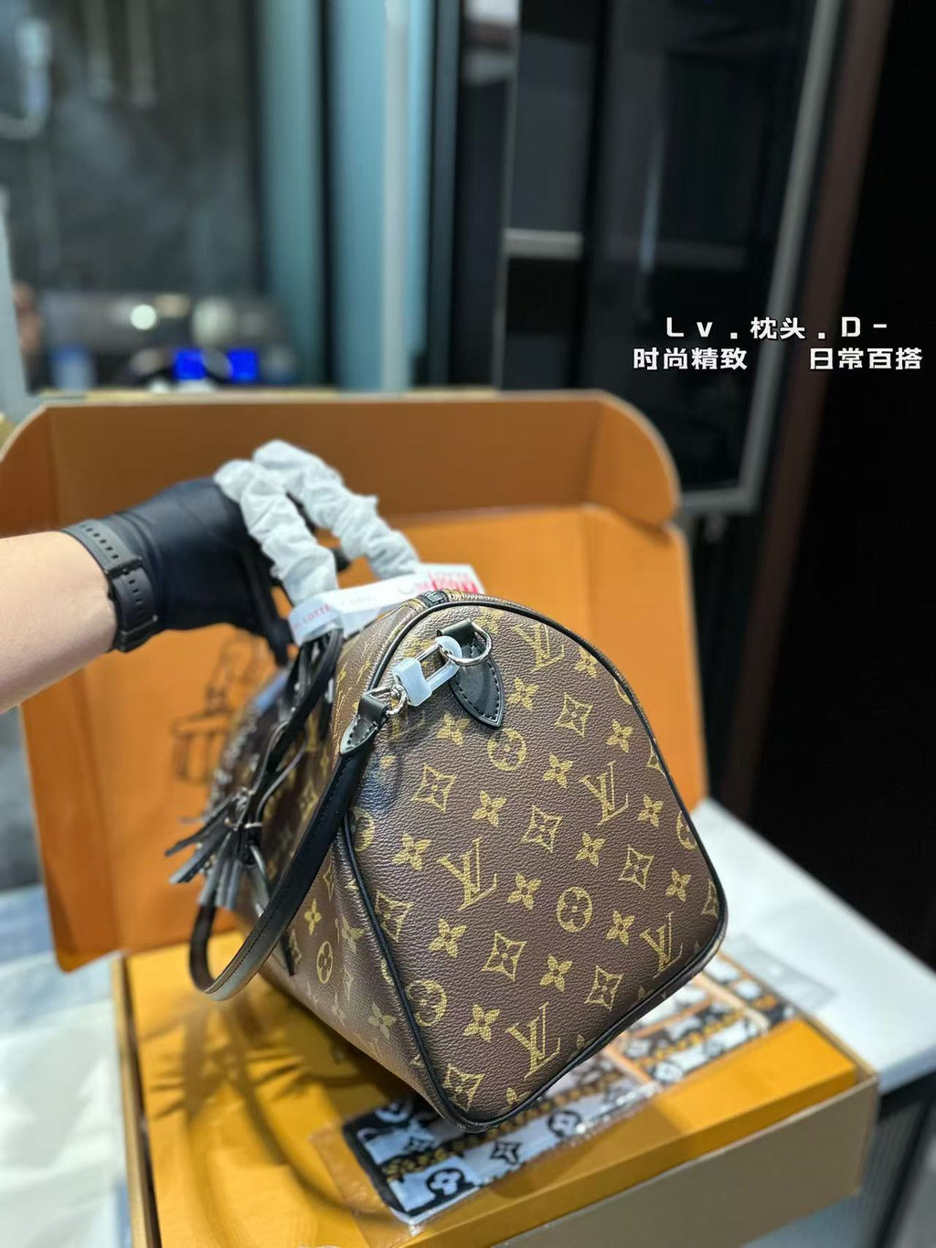B1W15E22 Popular   leather bag