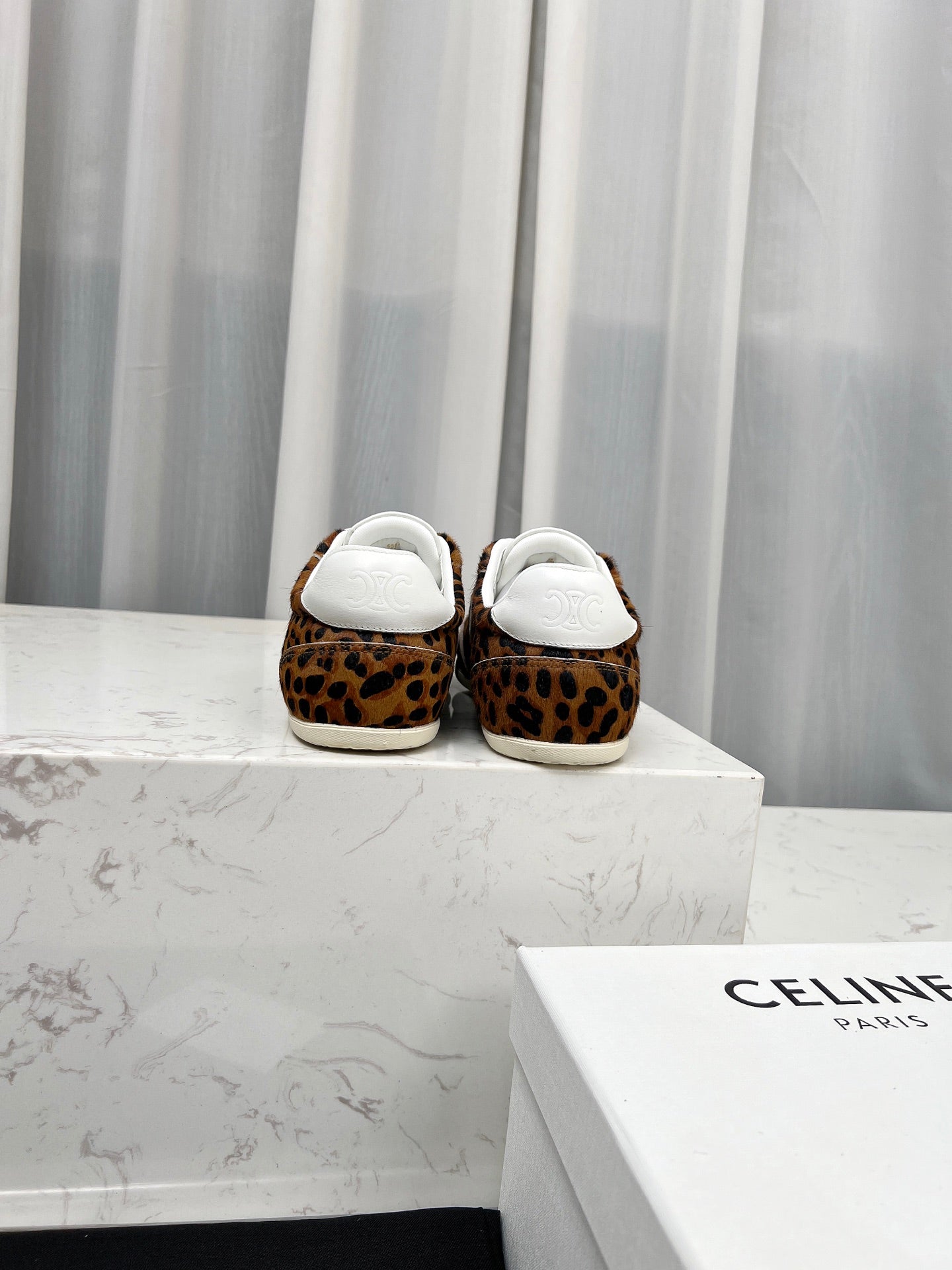 Z2Q105N270 Popular high-quality Shoes