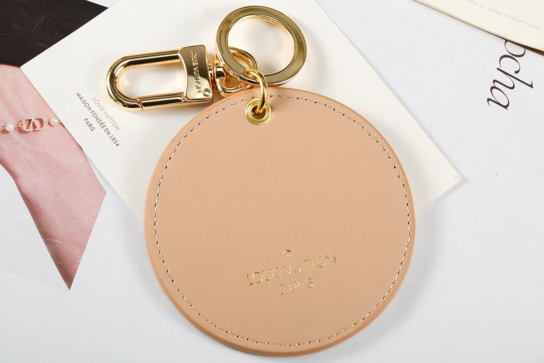 A1Z105E90 Popular bag 's charms accessories