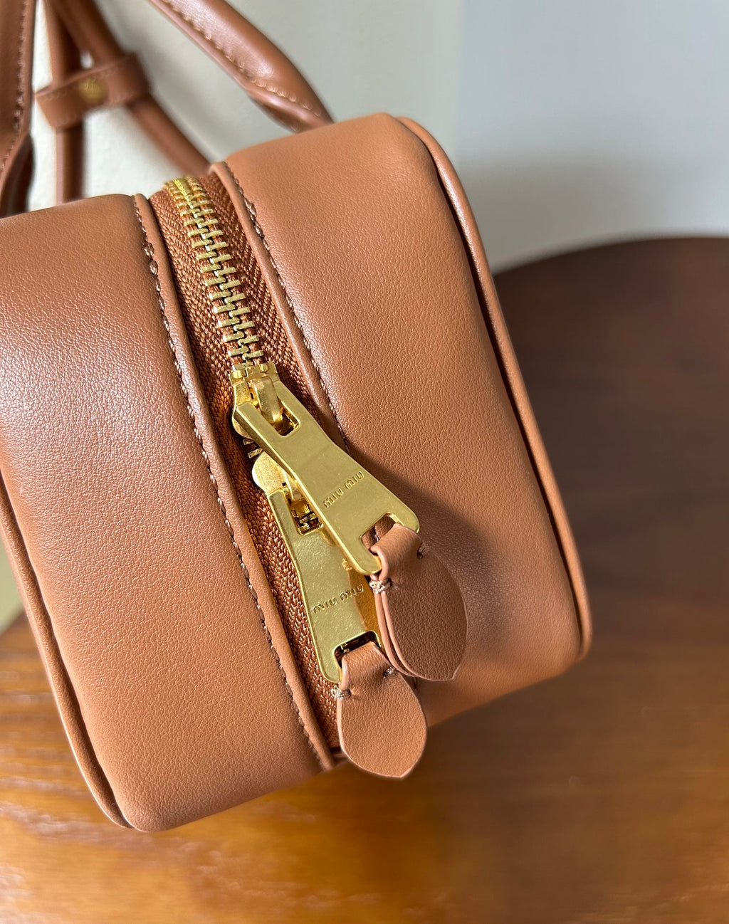 B1P46A156 Popular leather bags