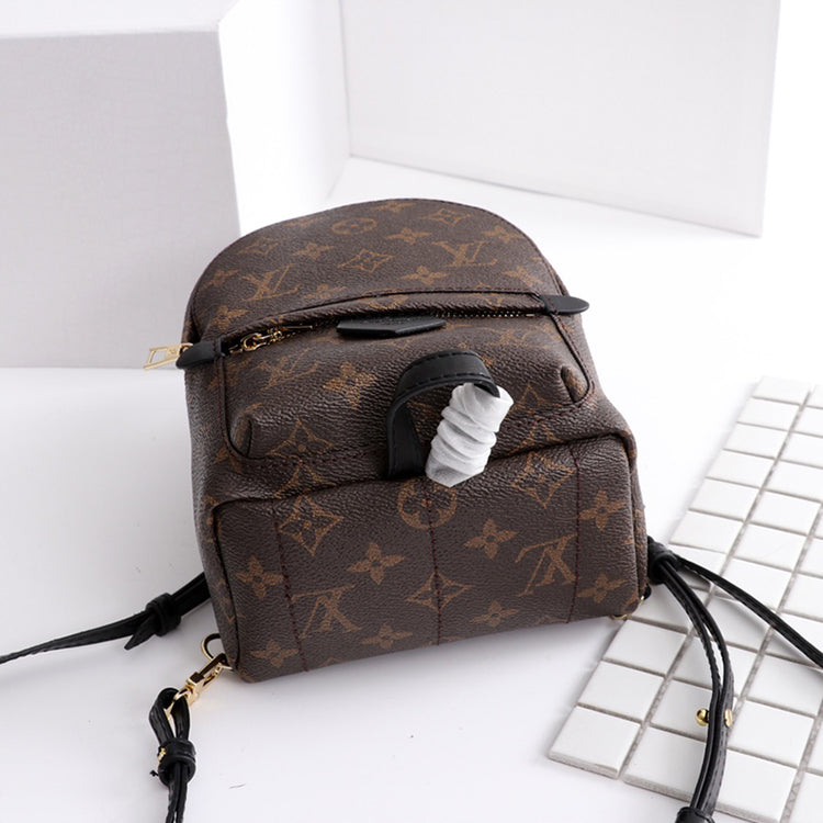 B1P11E010 Popular  leather backpacks