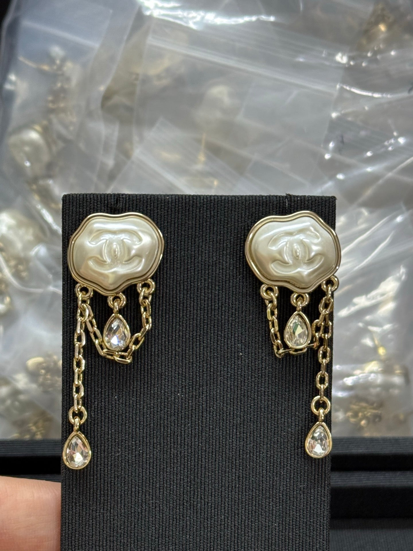 X1Z95C87E Popular Earrings