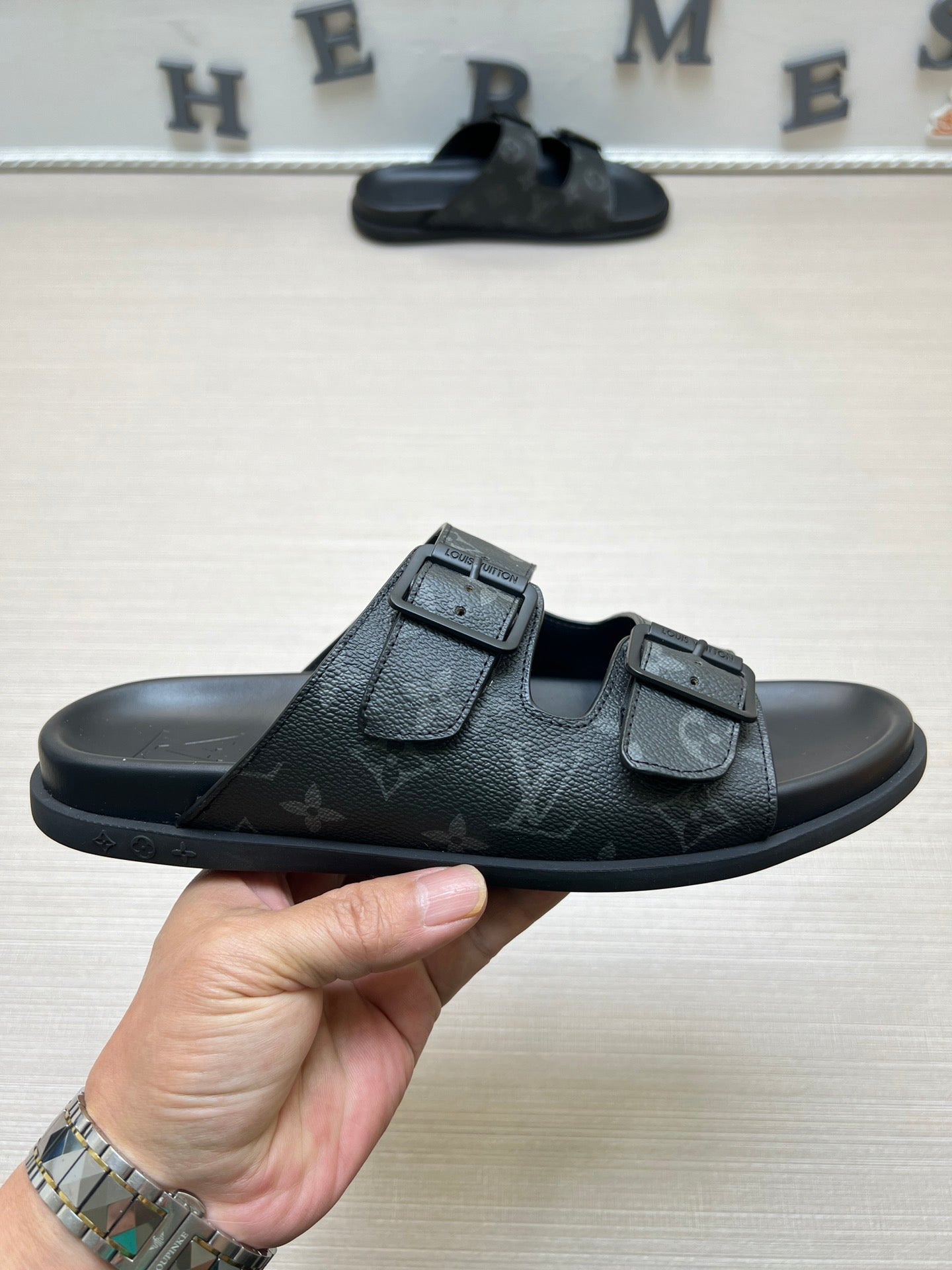 Z5ZE56 Popular slippers