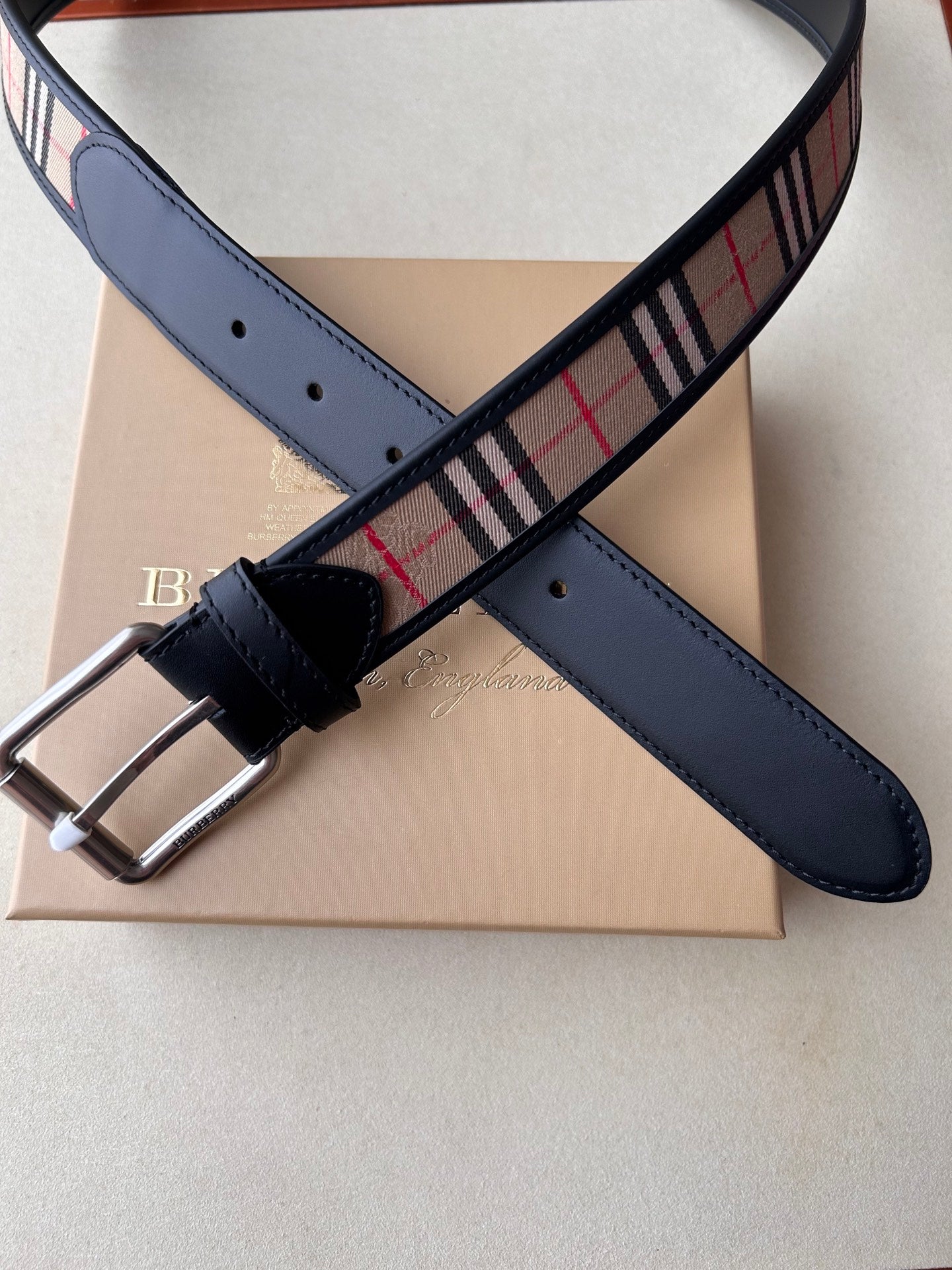 P1Q115R8 Popular High quality belt With full package