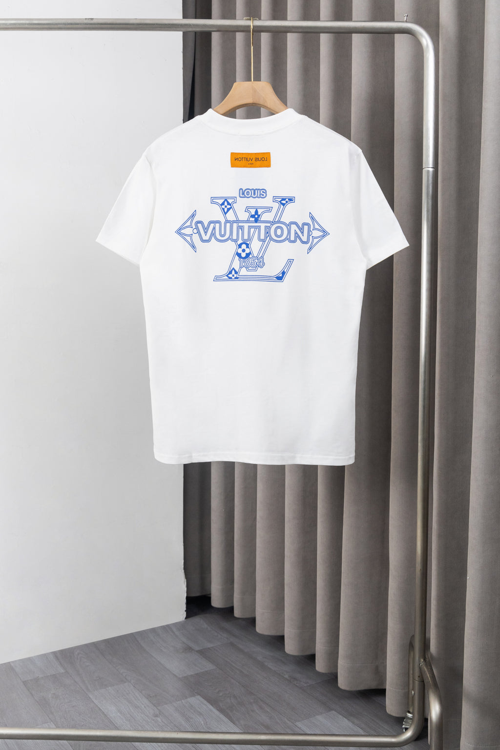 U1P36E135 Popular T-shirts