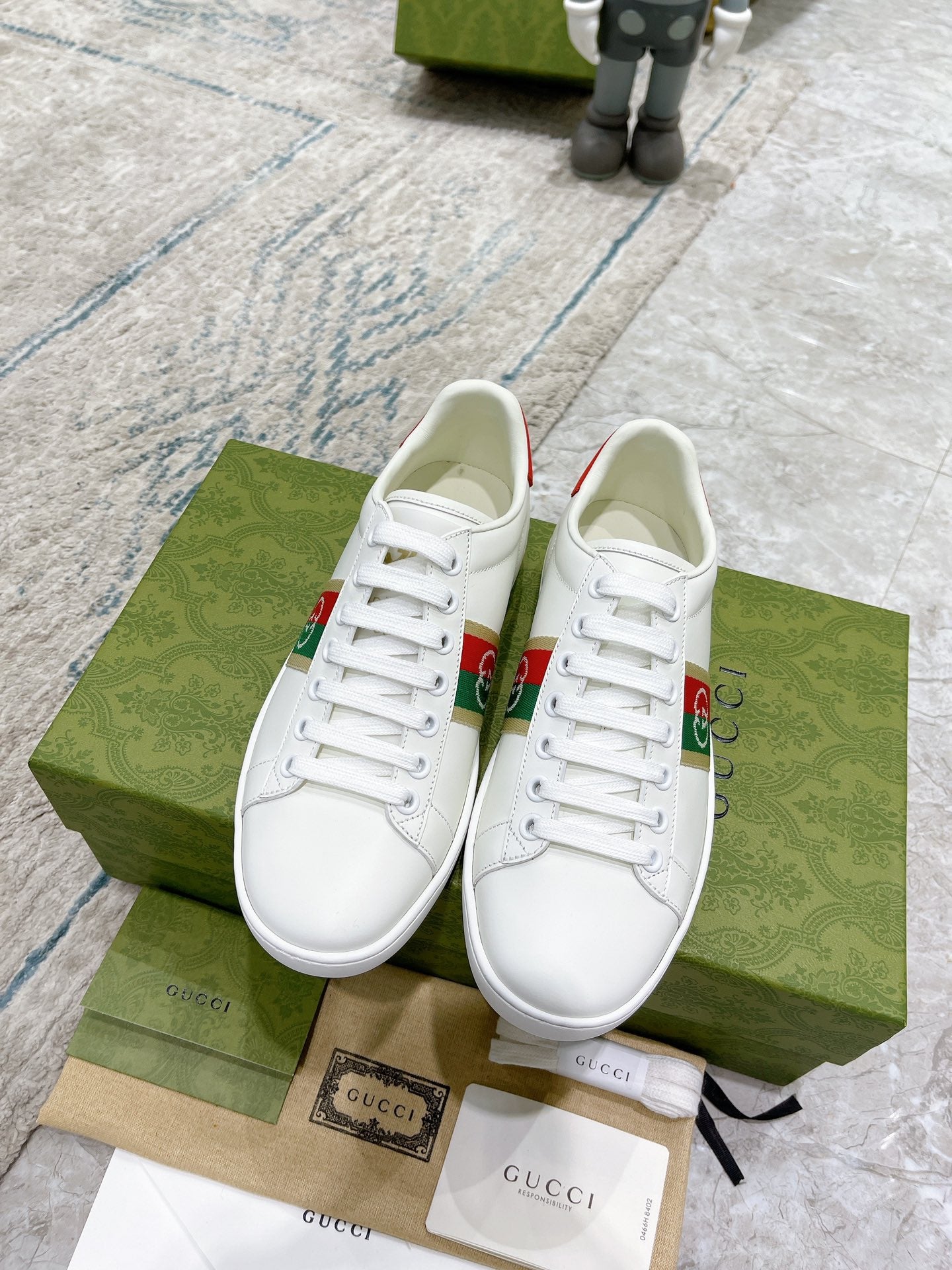 Z2Q105B199 Popular high-quality Shoes
