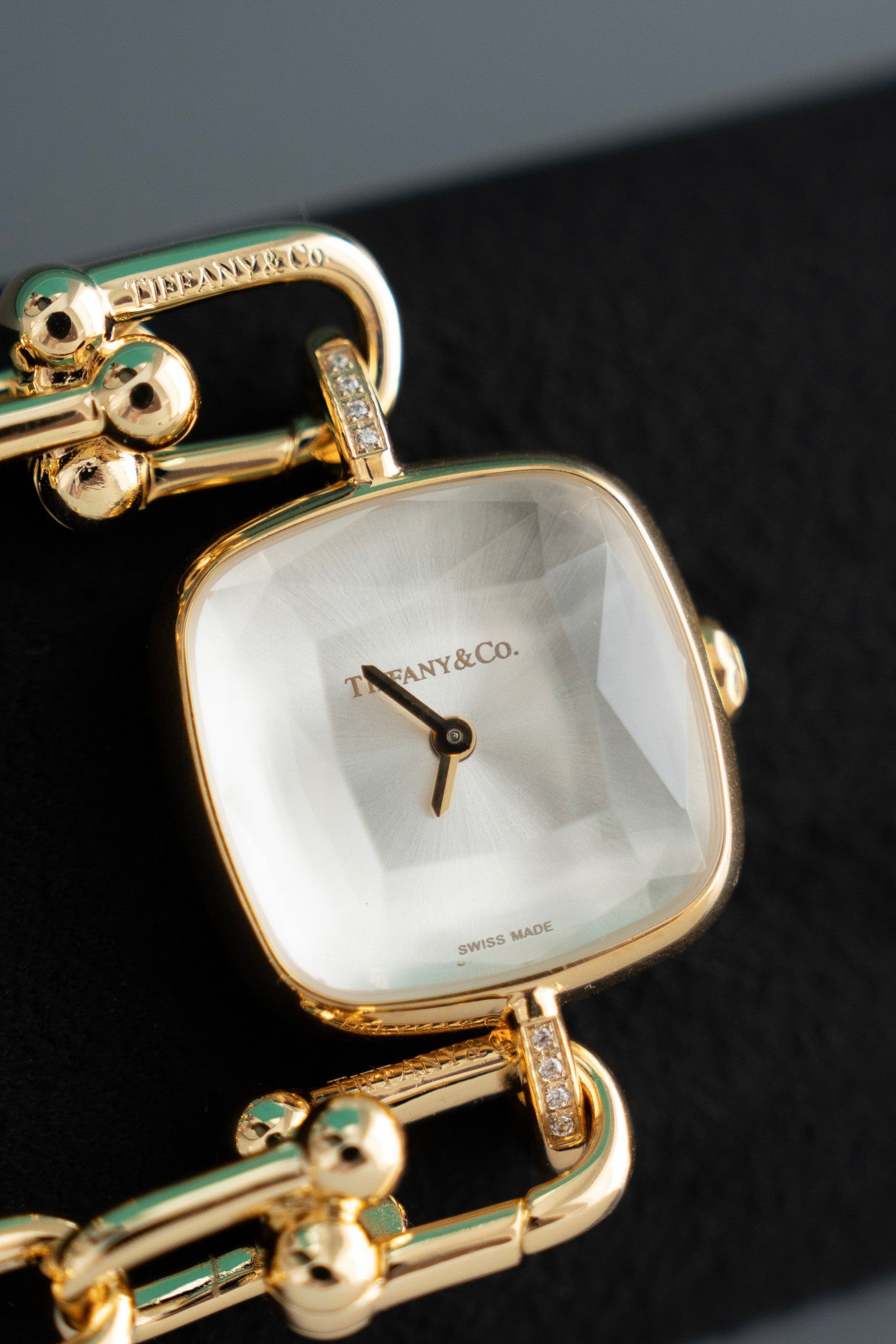 L1R36T74 Popular Watches