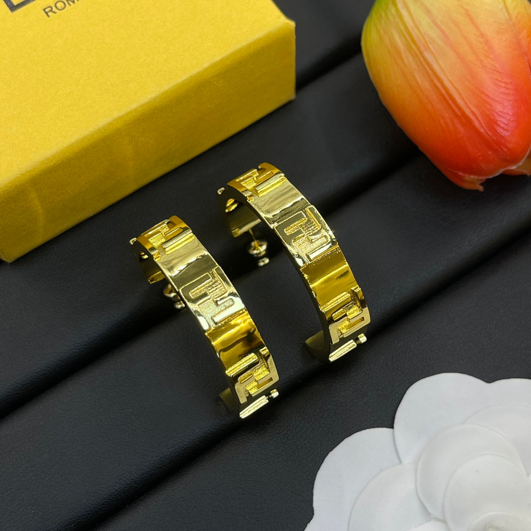 X1Z94F645E Popular Earrings