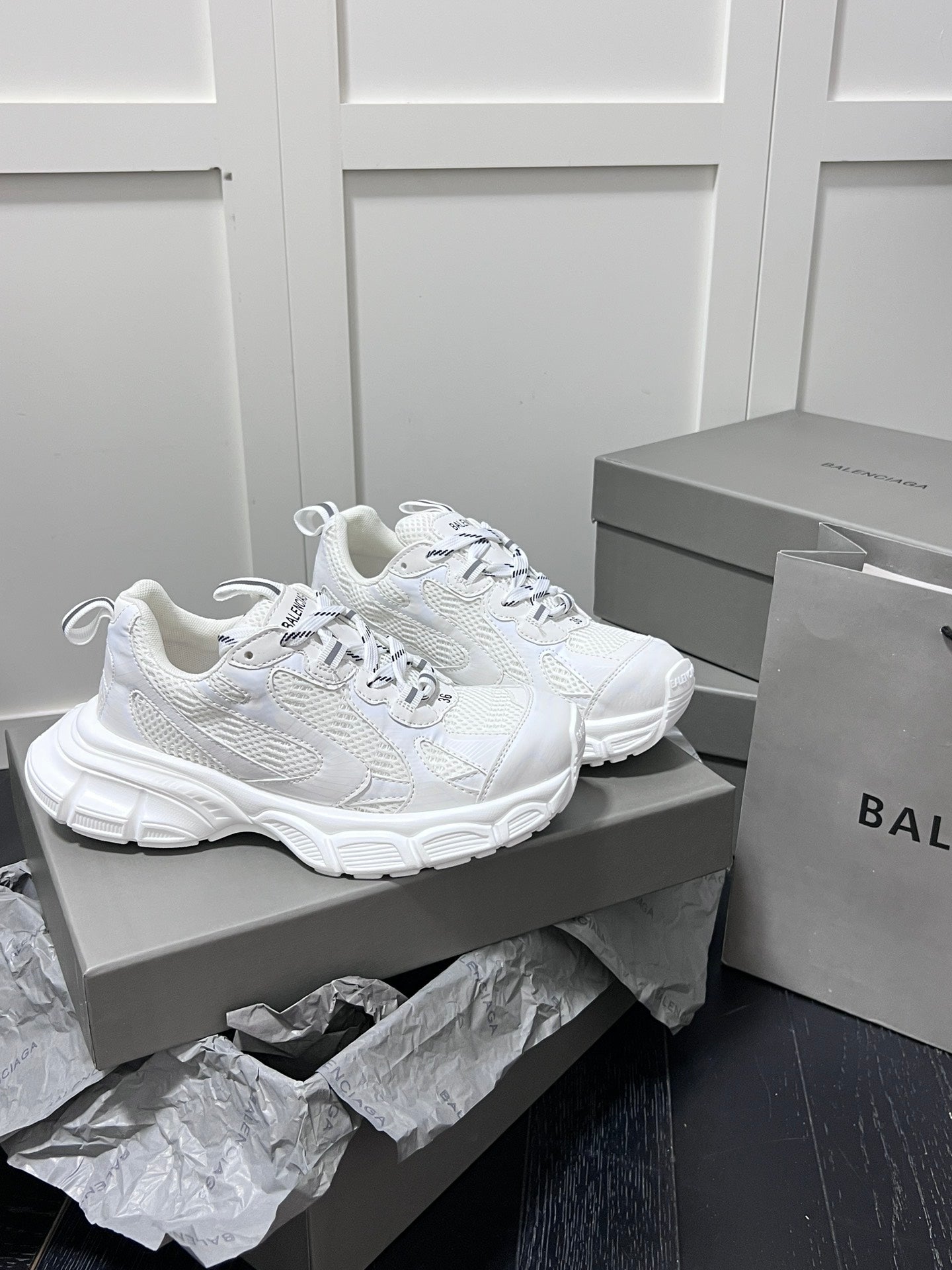 Z1Z54J116 Popular Casual shoes