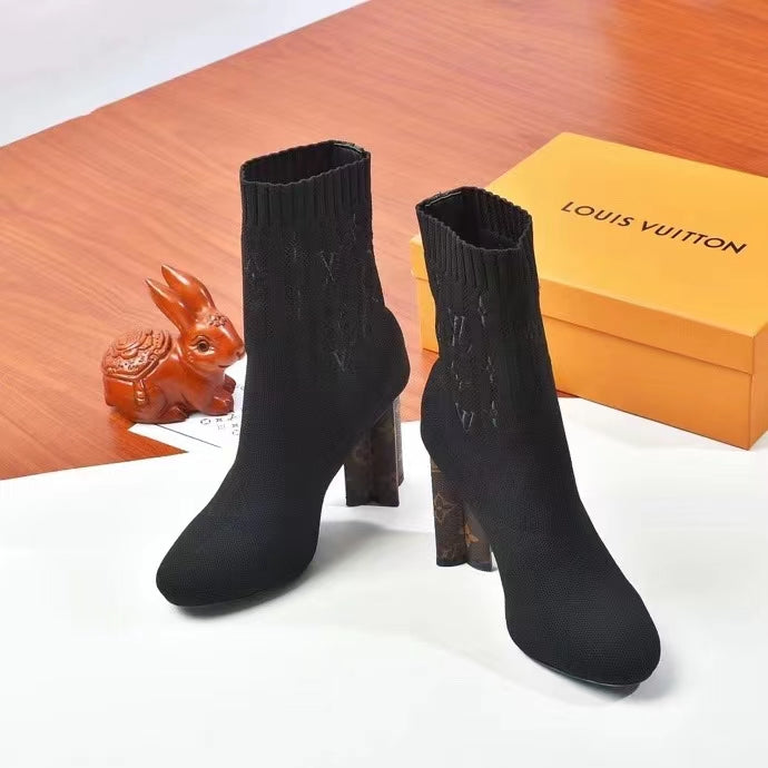 Z2R45E37 Popular high-quality Boots