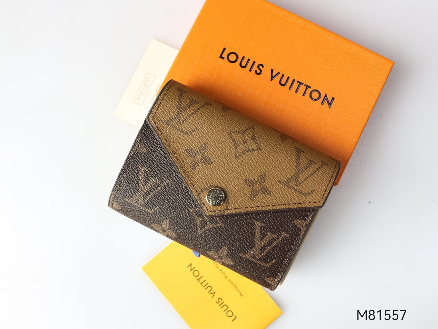 B1R15E124 Popular leather Wallets