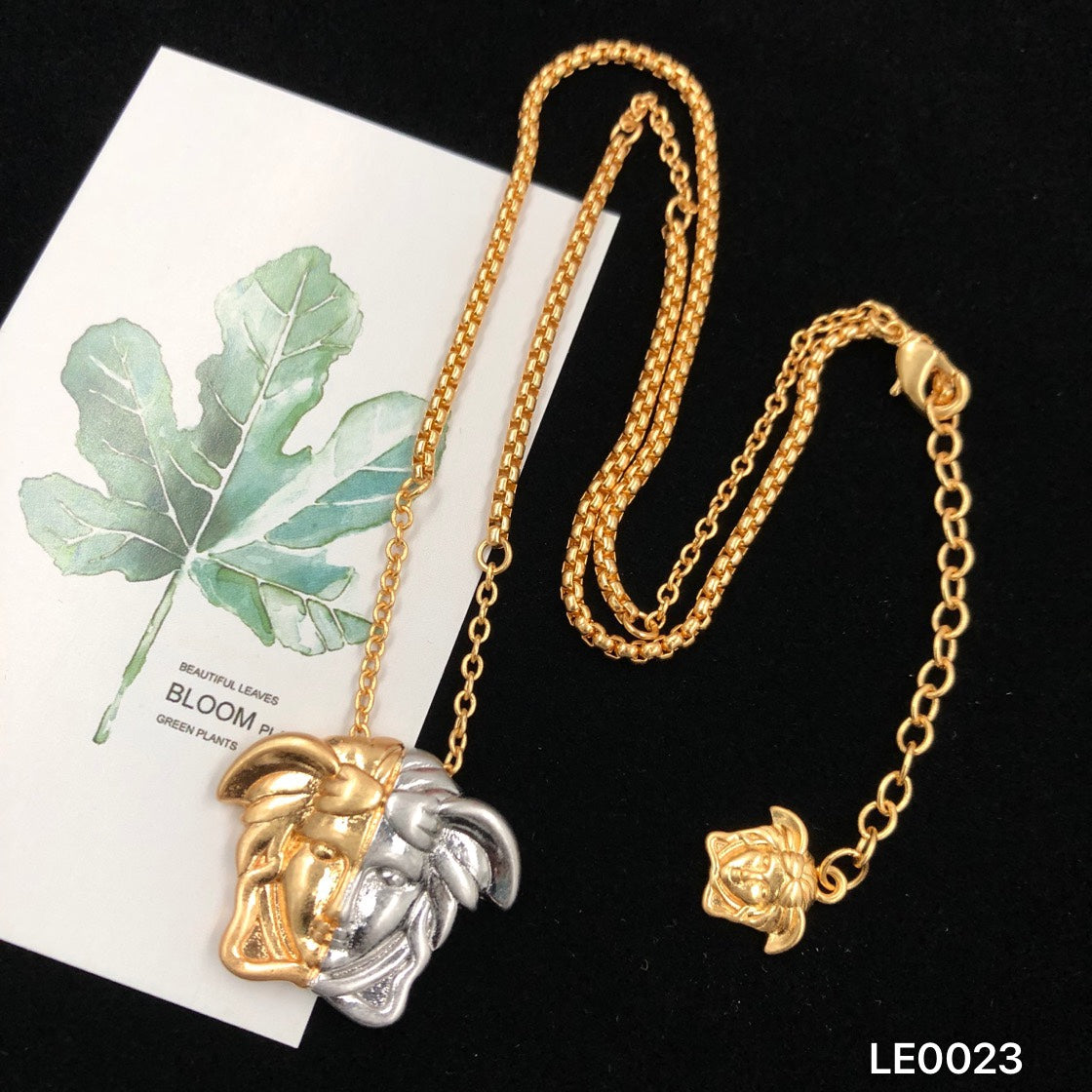 X1R75V49X Popular  Necklaces
