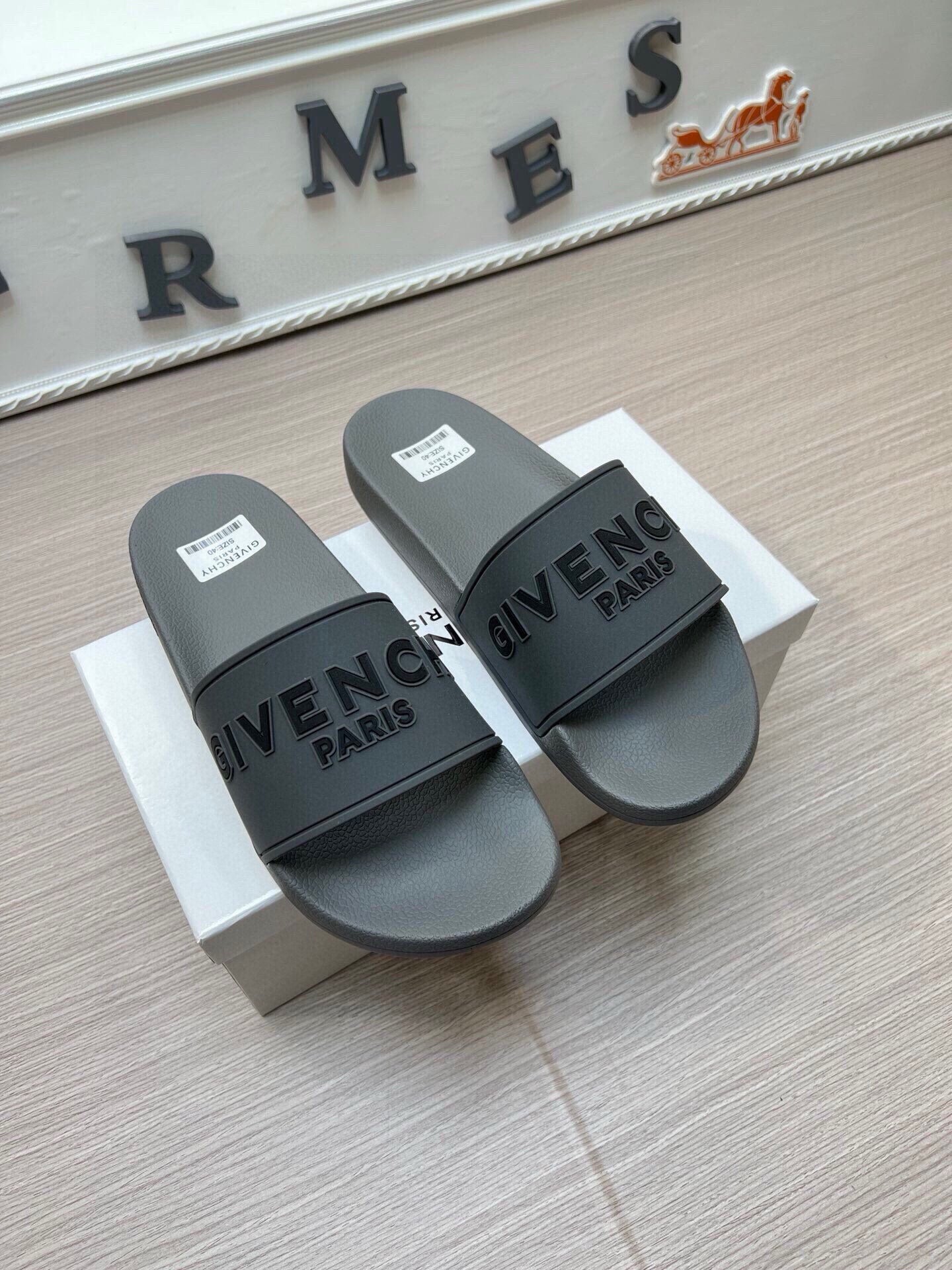 Z5Z35GV263  Popular Slippers
