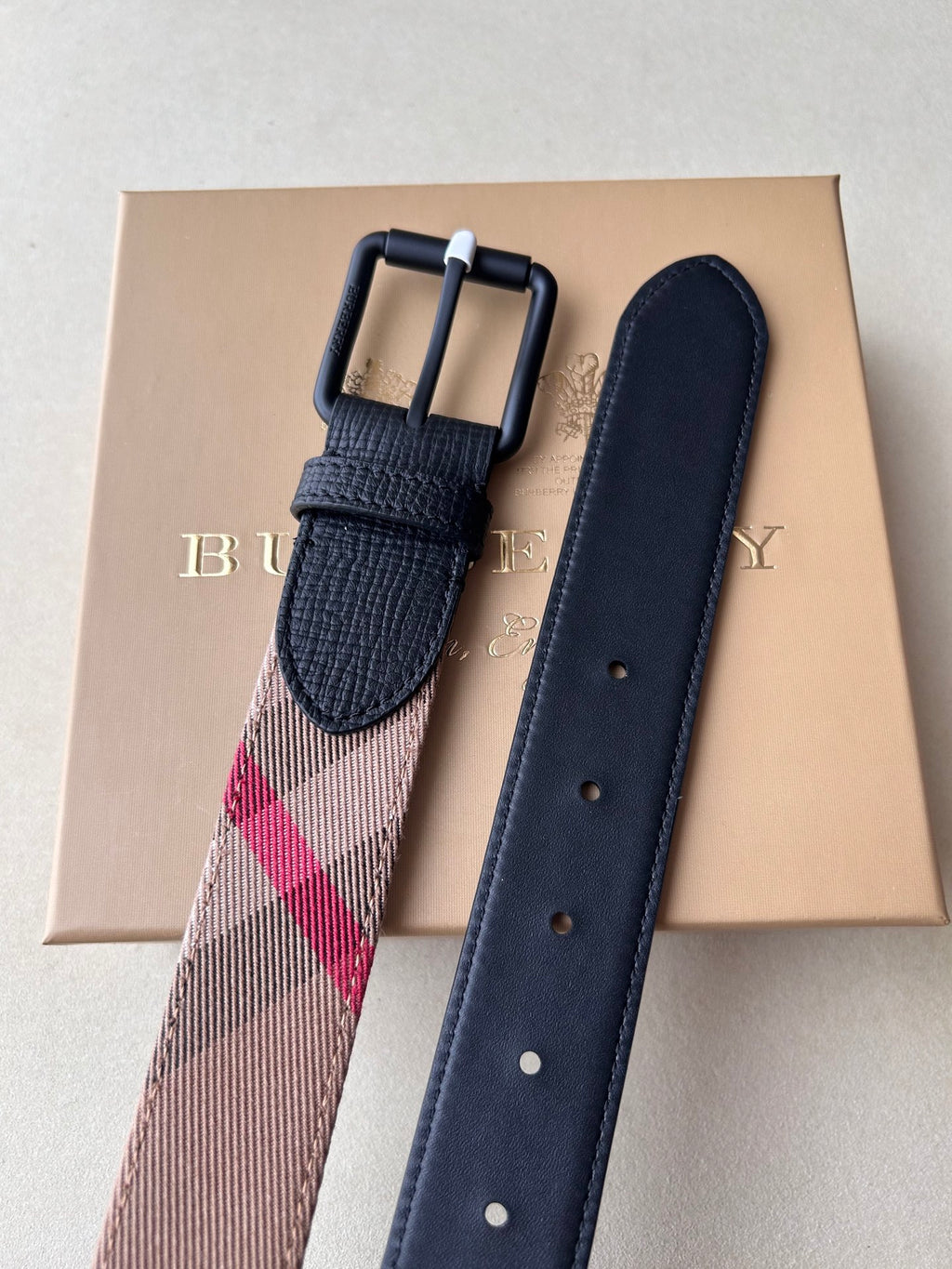 P1Q115R8 Popular High quality belt With full package